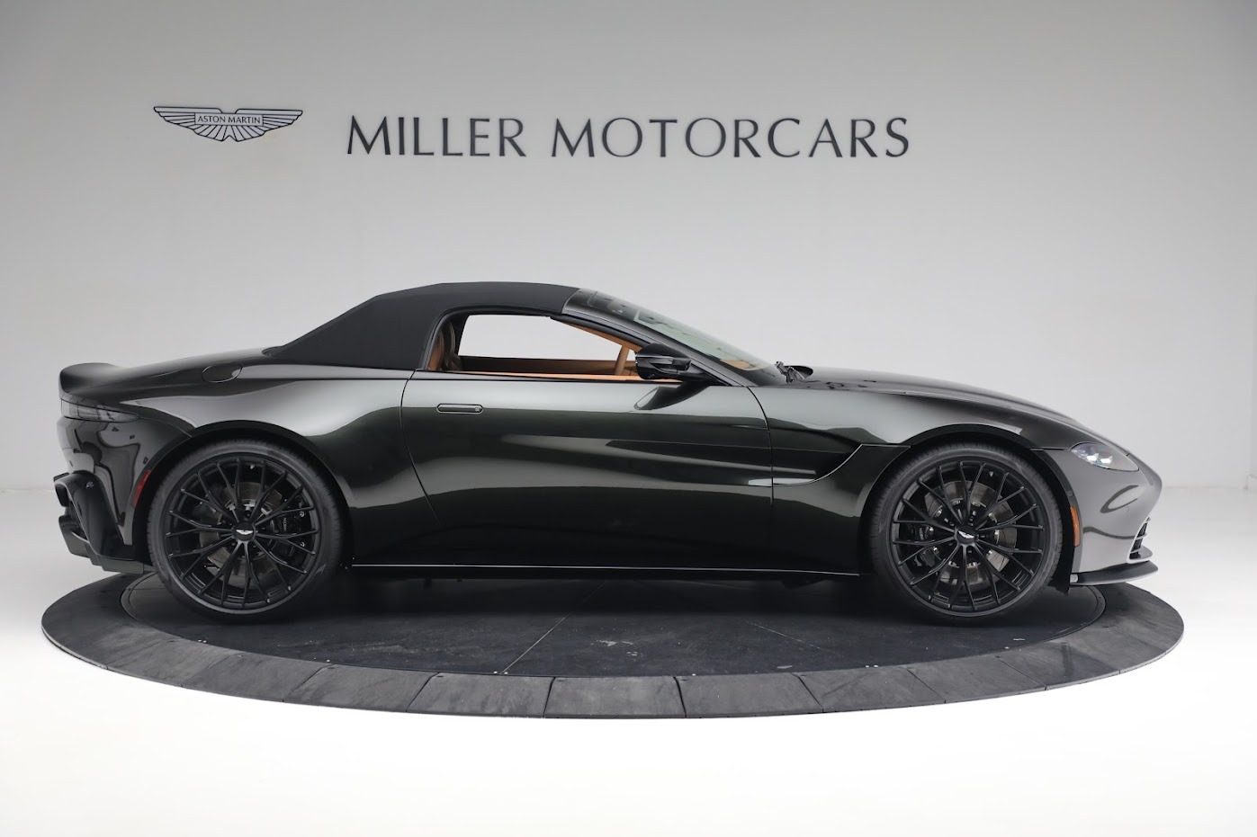 New 2023 Aston Martin Vantage V8 | St. Petersburg, FL
