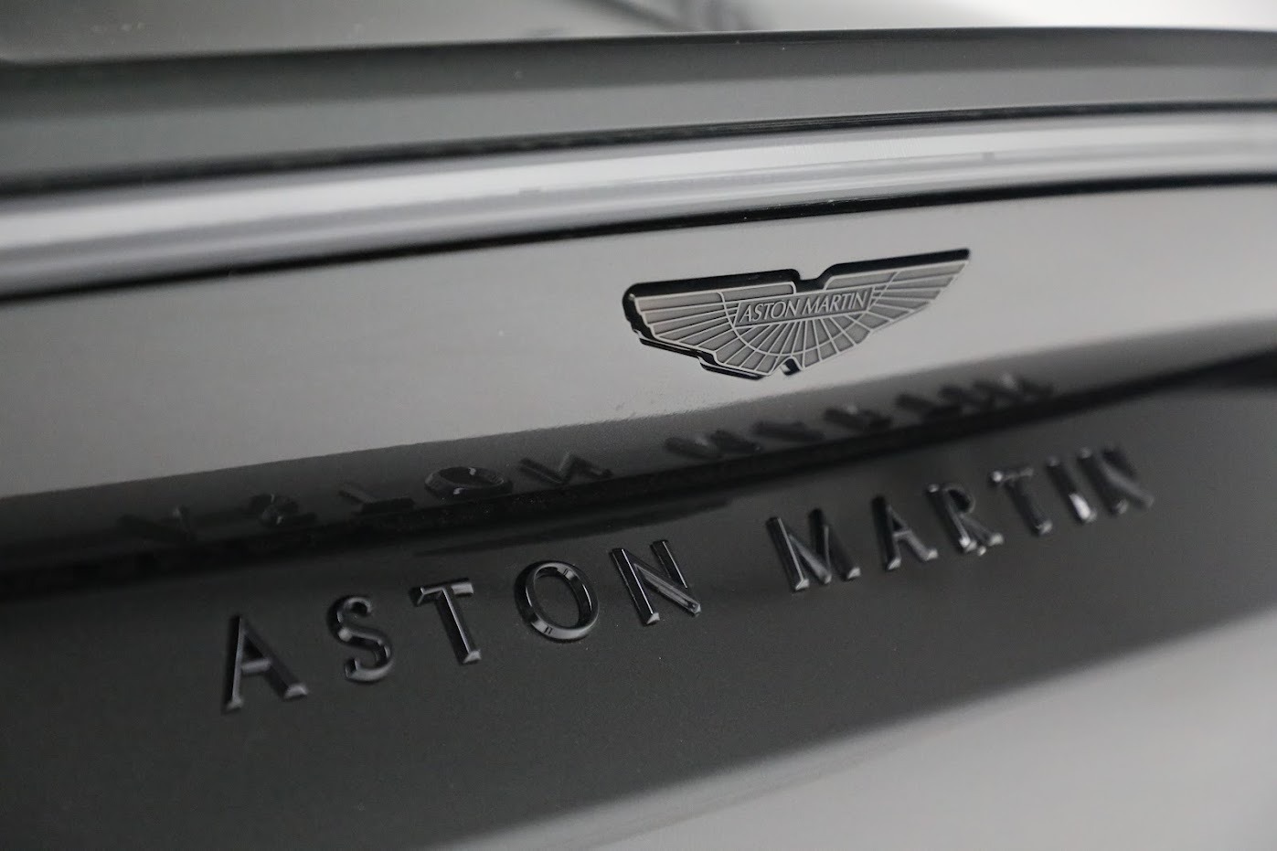 New 2023 Aston Martin Vantage V8 | St. Petersburg, FL