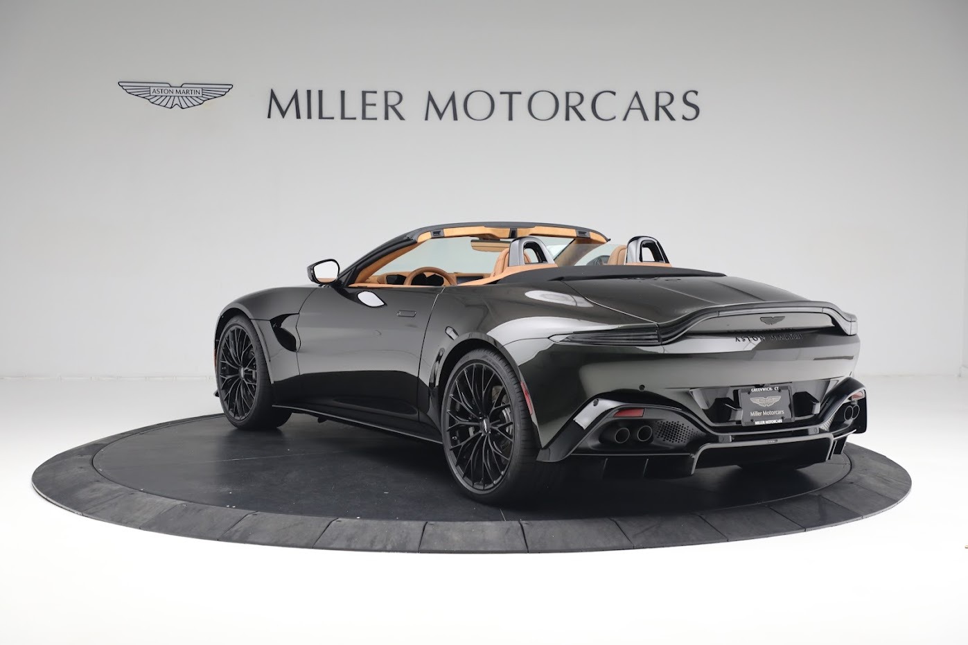 New 2023 Aston Martin Vantage V8 | St. Petersburg, FL