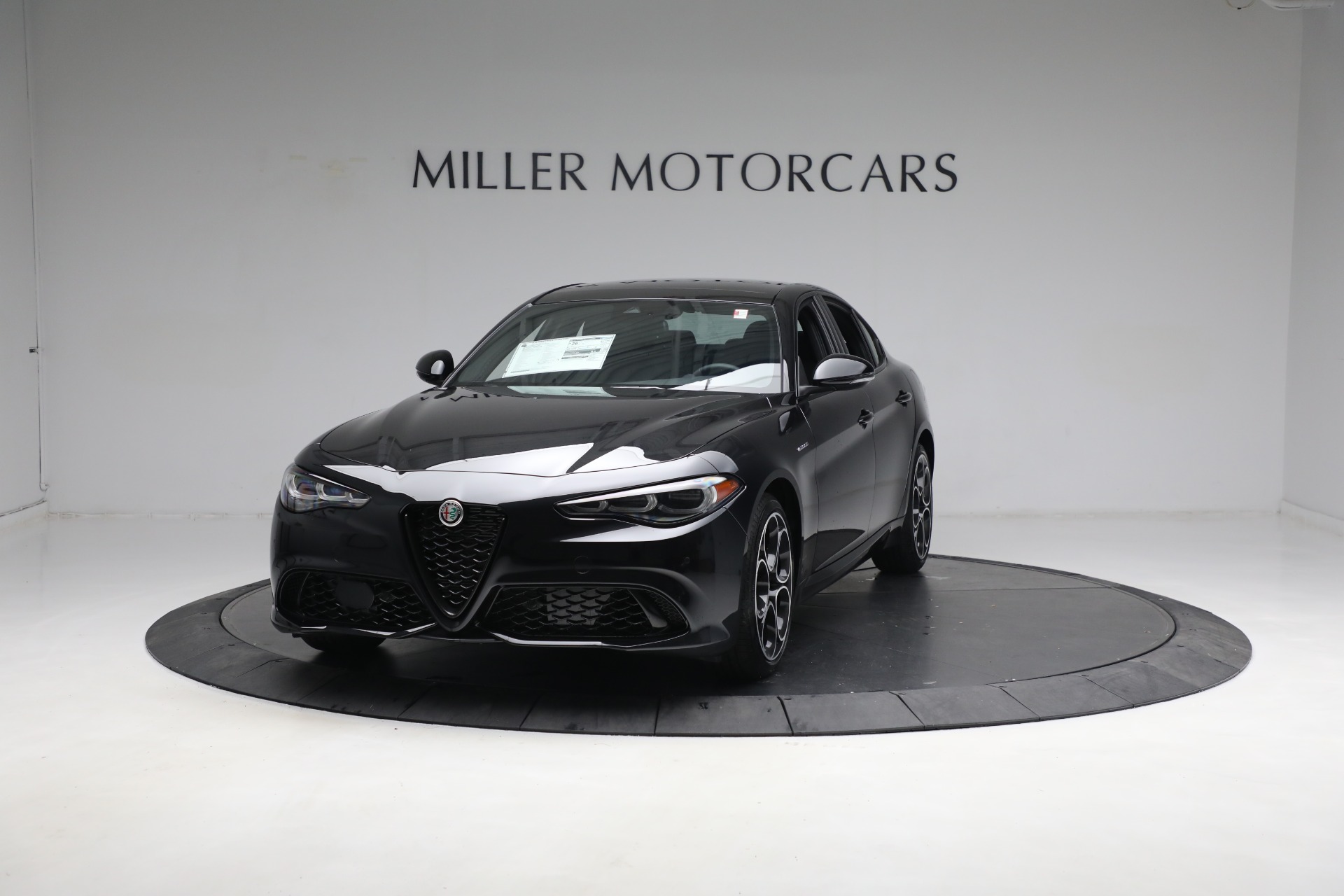 New 2024 Alfa Romeo Giulia Veloce | St. Petersburg, FL
