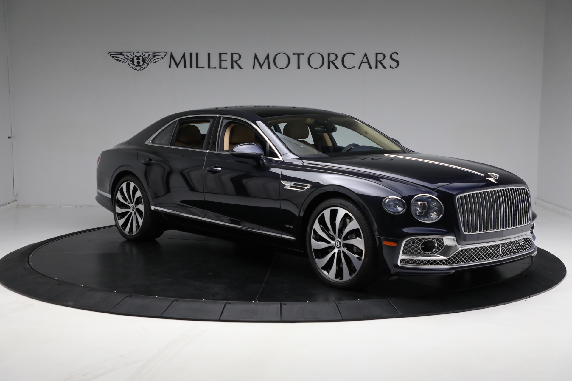 New 2024 Bentley Flying Spur Hybrid Azure | St. Petersburg, FL