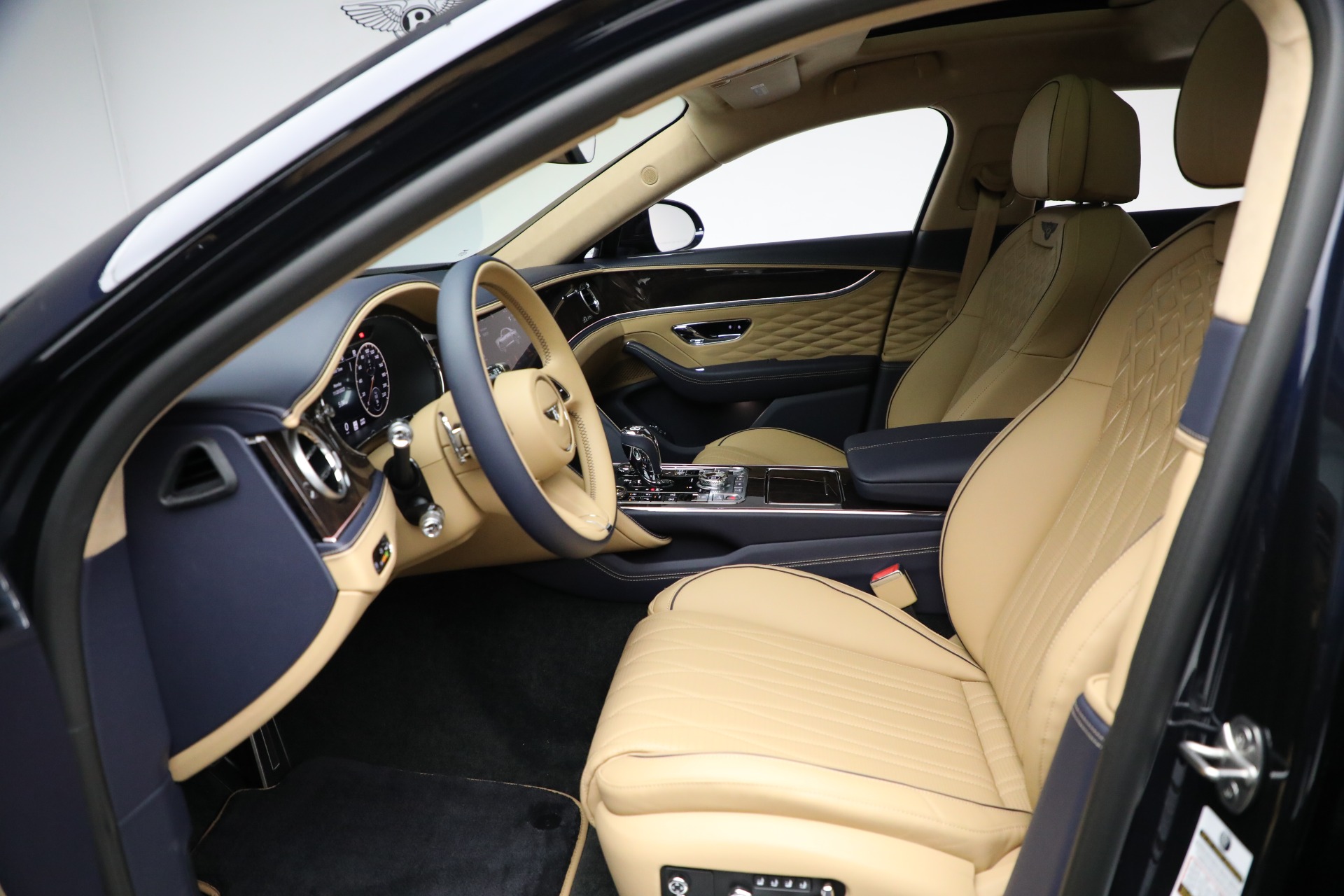 New 2024 Bentley Flying Spur Hybrid Azure | St. Petersburg, FL