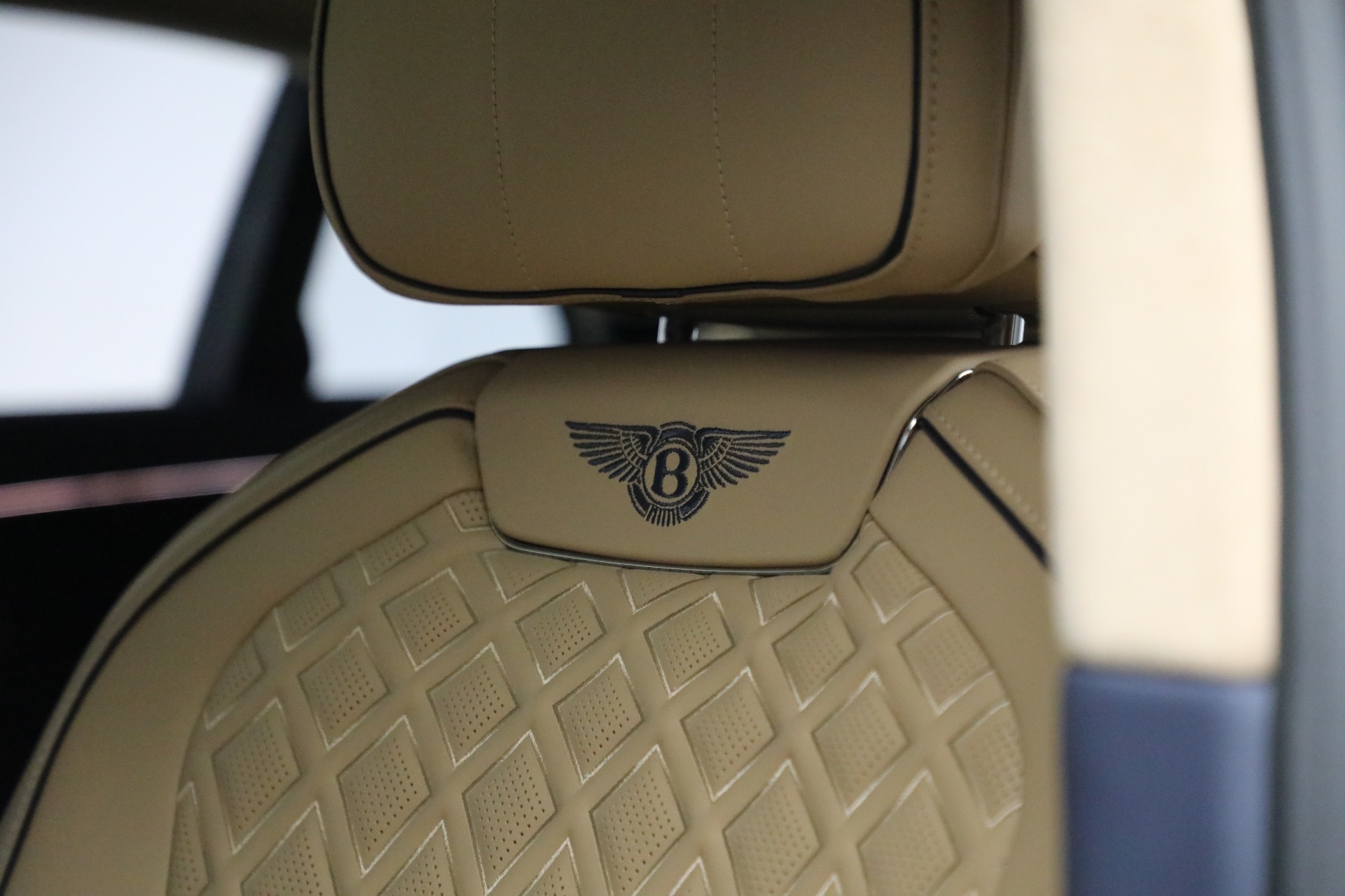 New 2024 Bentley Flying Spur Hybrid Azure | St. Petersburg, FL