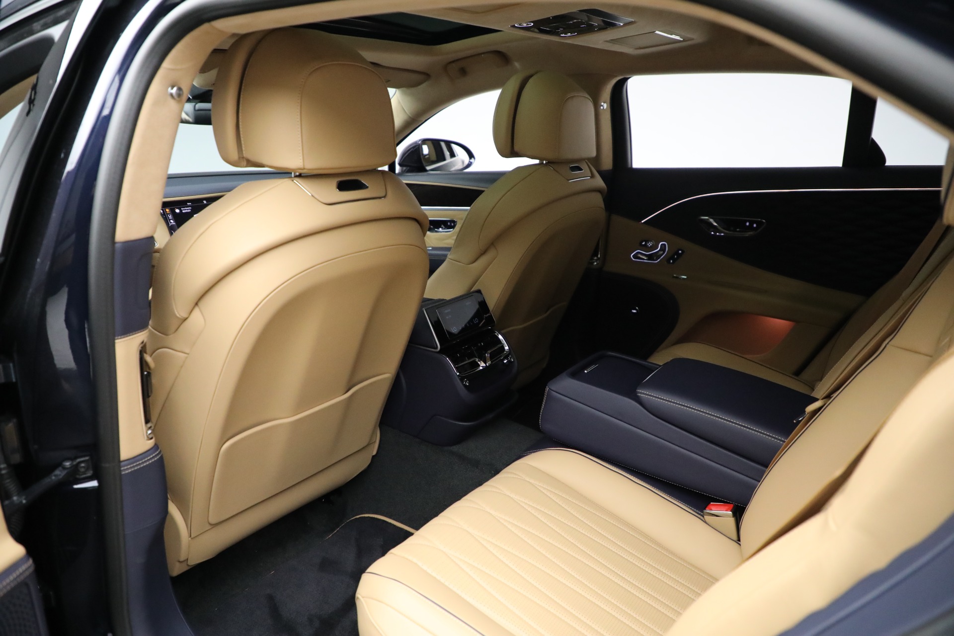 New 2024 Bentley Flying Spur Hybrid Azure | St. Petersburg, FL