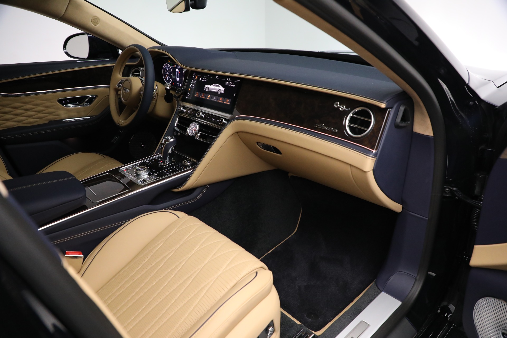 New 2024 Bentley Flying Spur Hybrid Azure | St. Petersburg, FL