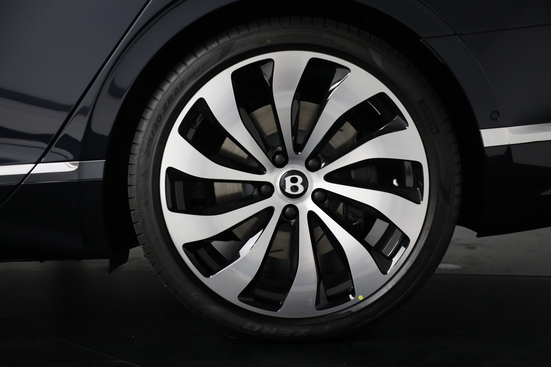 New 2024 Bentley Flying Spur Hybrid Azure | St. Petersburg, FL