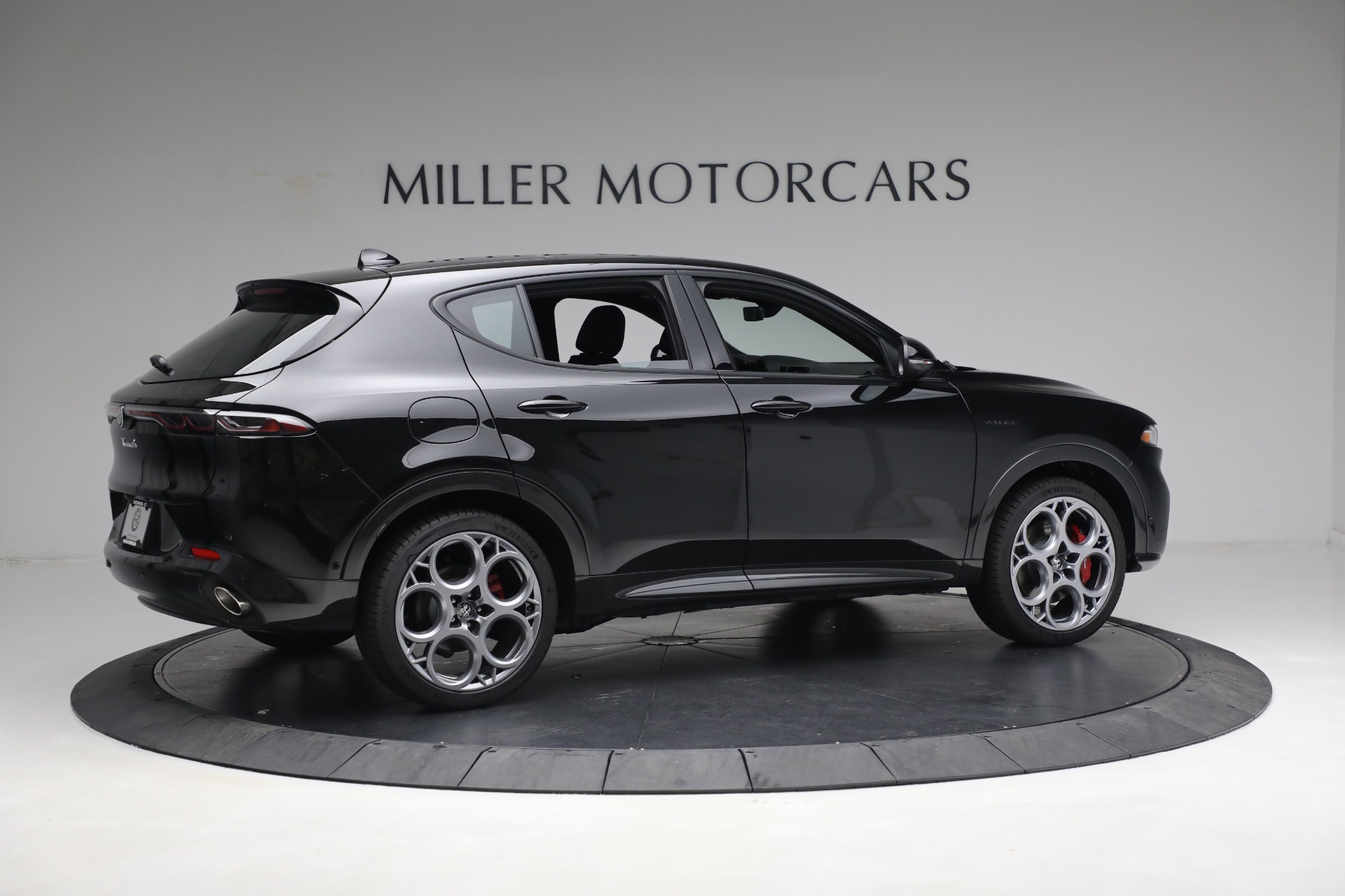 New 2024 Alfa Romeo Tonale Veloce | St. Petersburg, FL