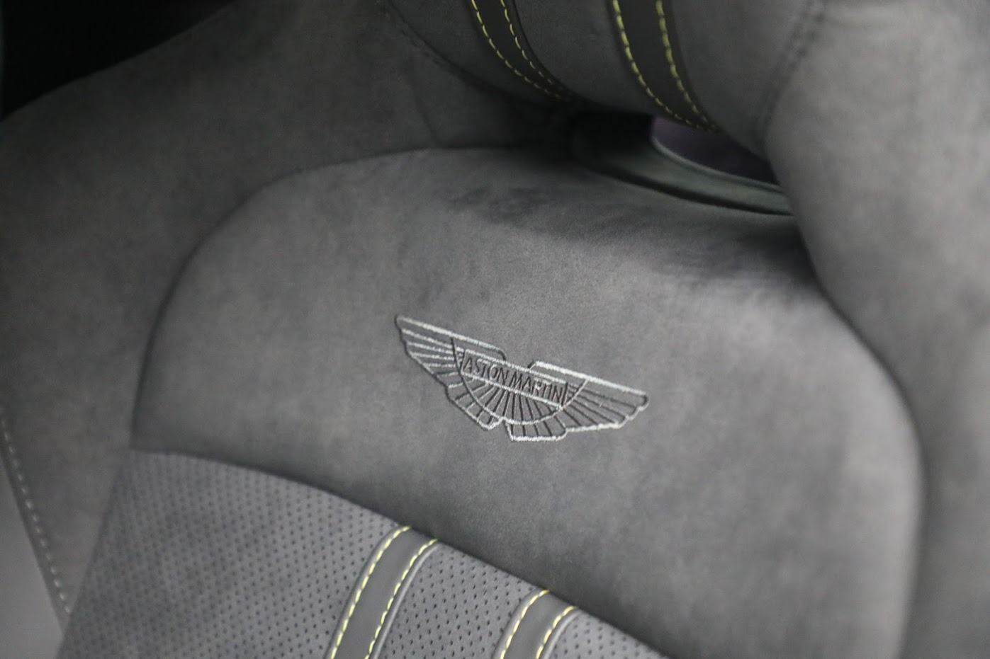 New 2023 Aston Martin Vantage V8 | St. Petersburg, FL