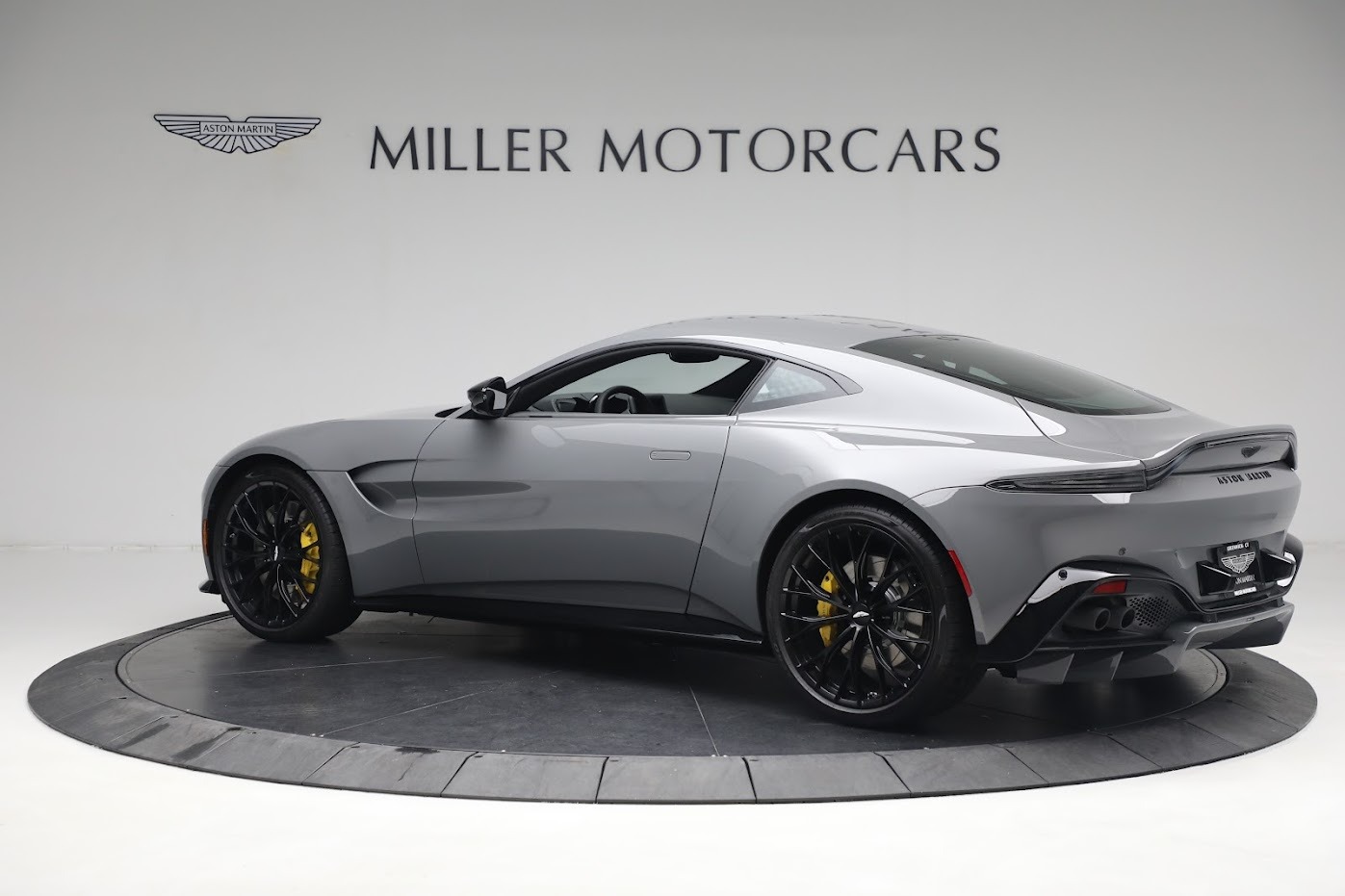 New 2023 Aston Martin Vantage V8 | St. Petersburg, FL