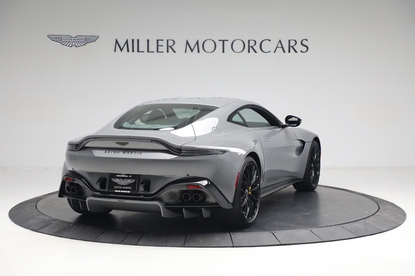 New 2023 Aston Martin Vantage V8 | St. Petersburg, FL