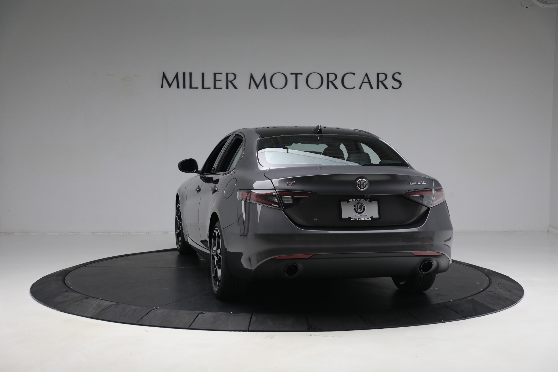 New 2024 Alfa Romeo Giulia Ti | St. Petersburg, FL