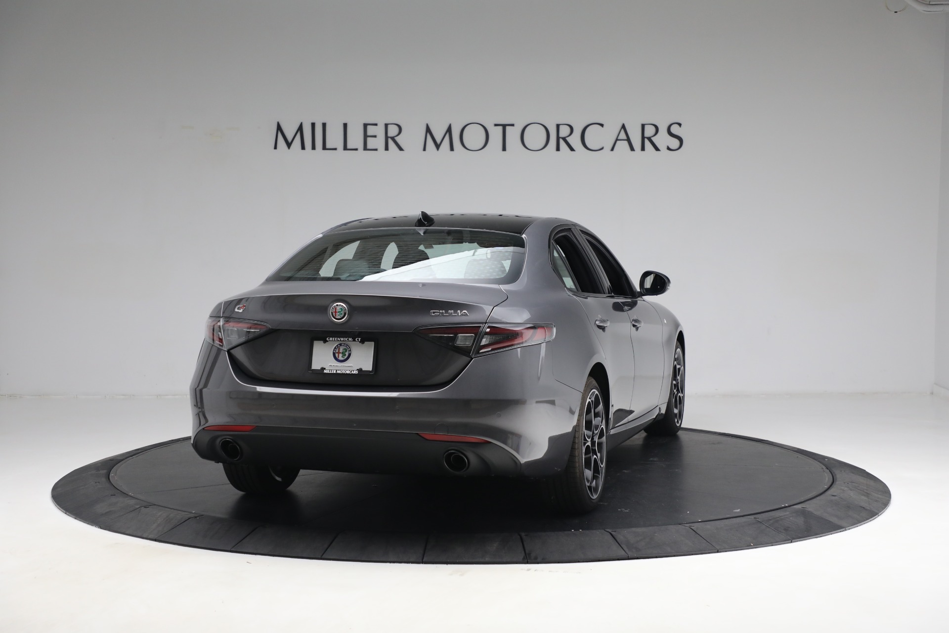New 2024 Alfa Romeo Giulia Ti | St. Petersburg, FL