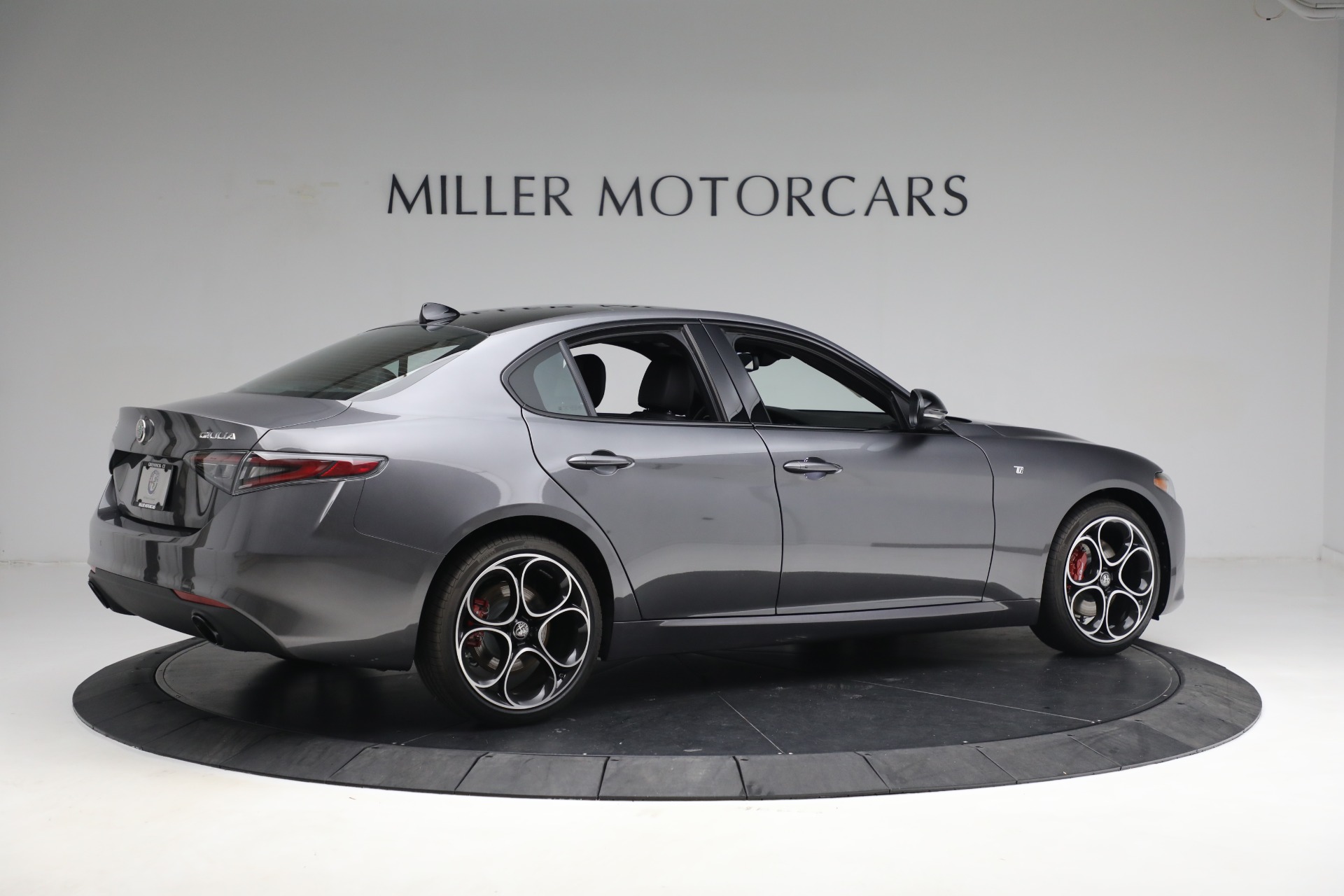 New 2024 Alfa Romeo Giulia Ti | St. Petersburg, FL