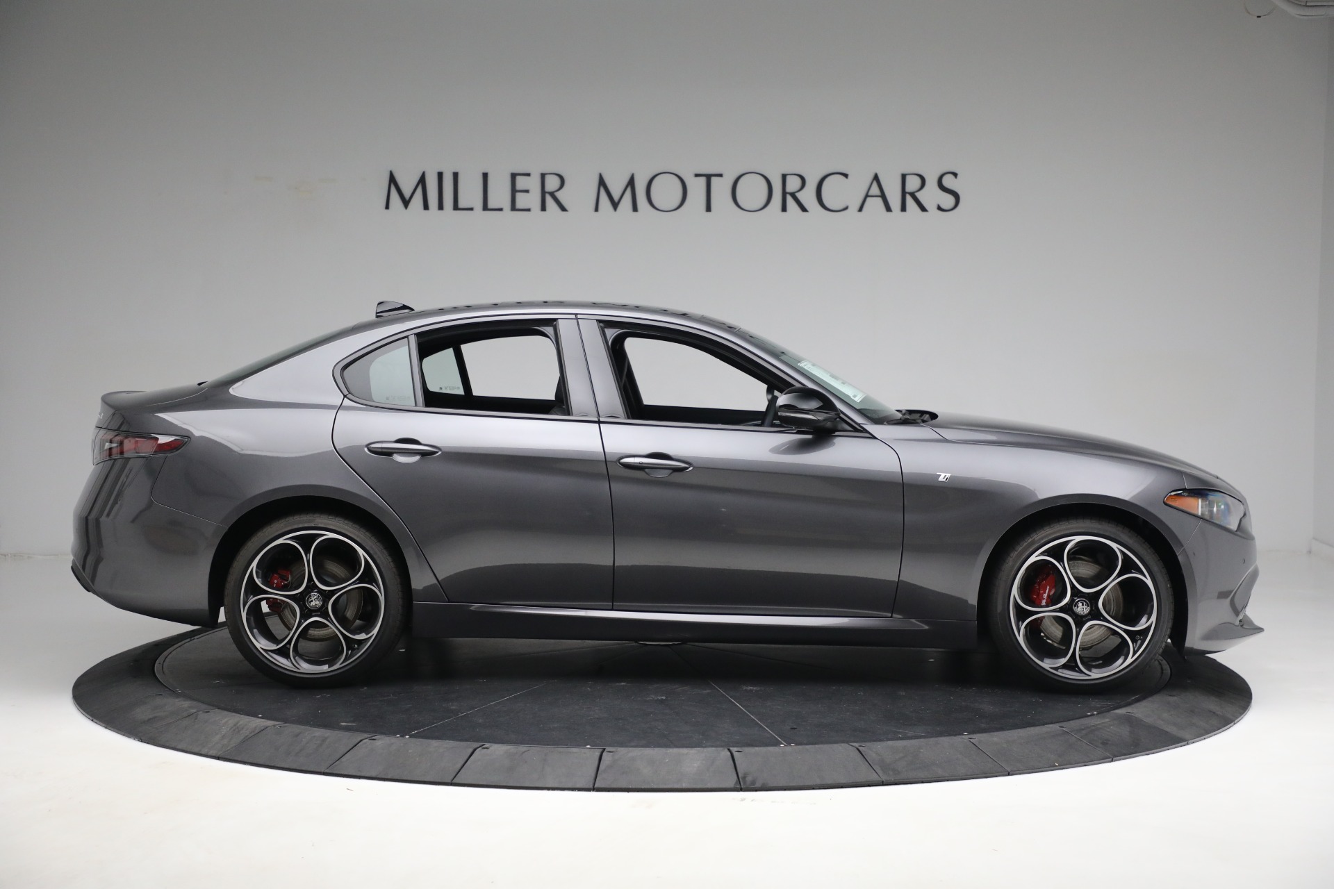 New 2024 Alfa Romeo Giulia Ti | St. Petersburg, FL
