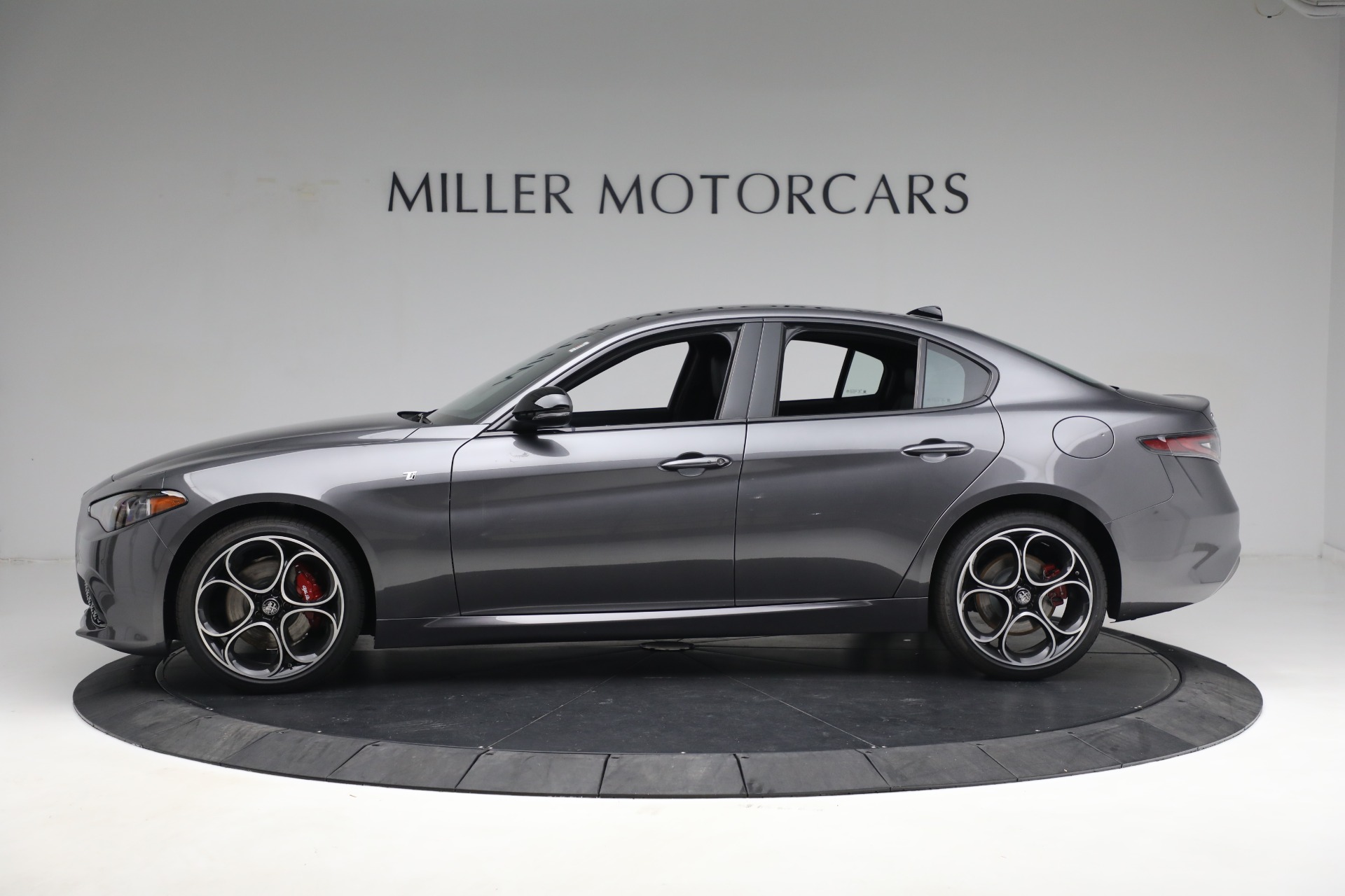New 2024 Alfa Romeo Giulia Ti | St. Petersburg, FL