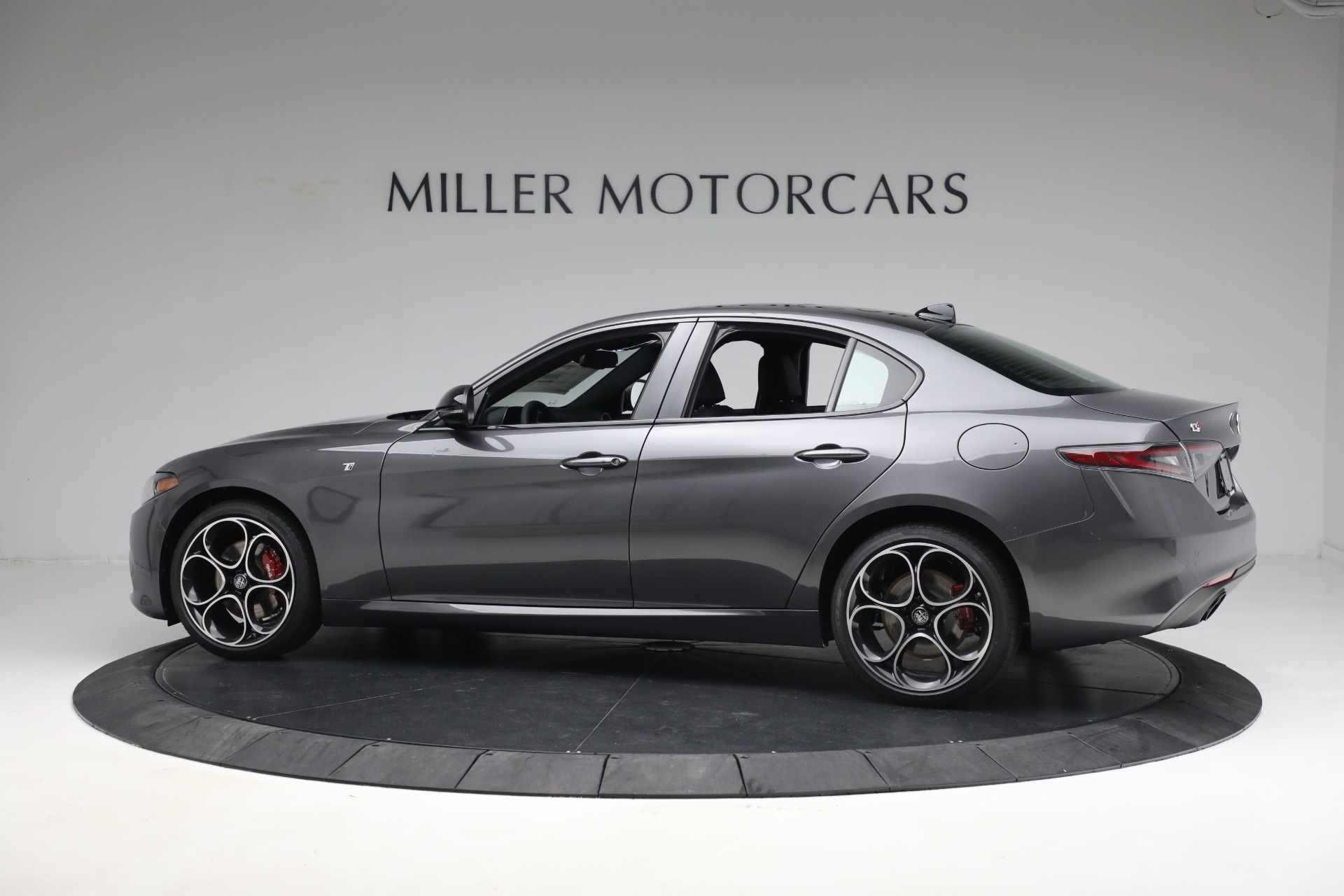 New 2024 Alfa Romeo Giulia Ti | St. Petersburg, FL