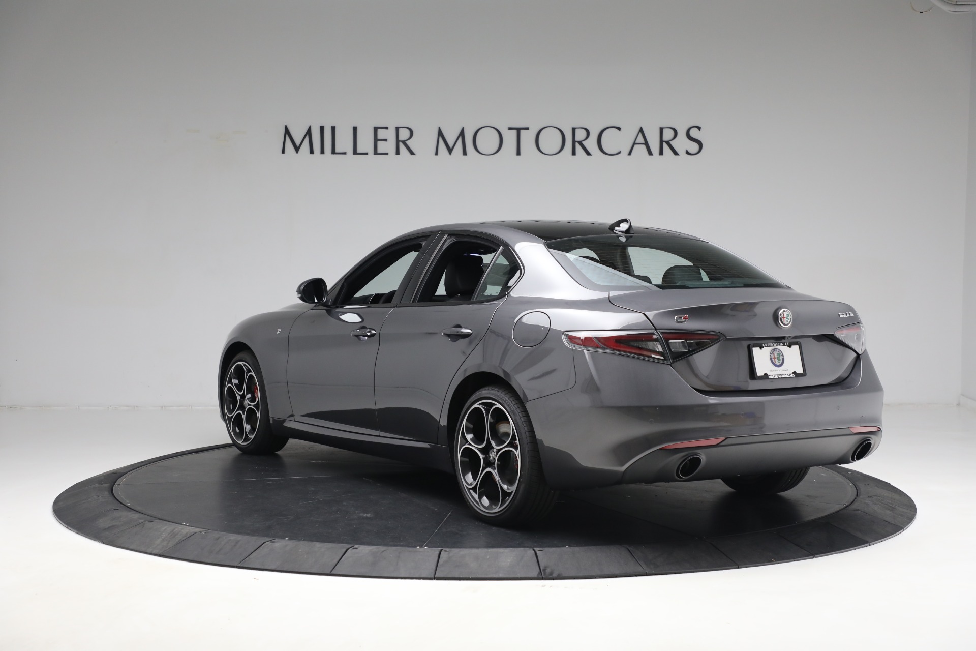 New 2024 Alfa Romeo Giulia Ti | St. Petersburg, FL