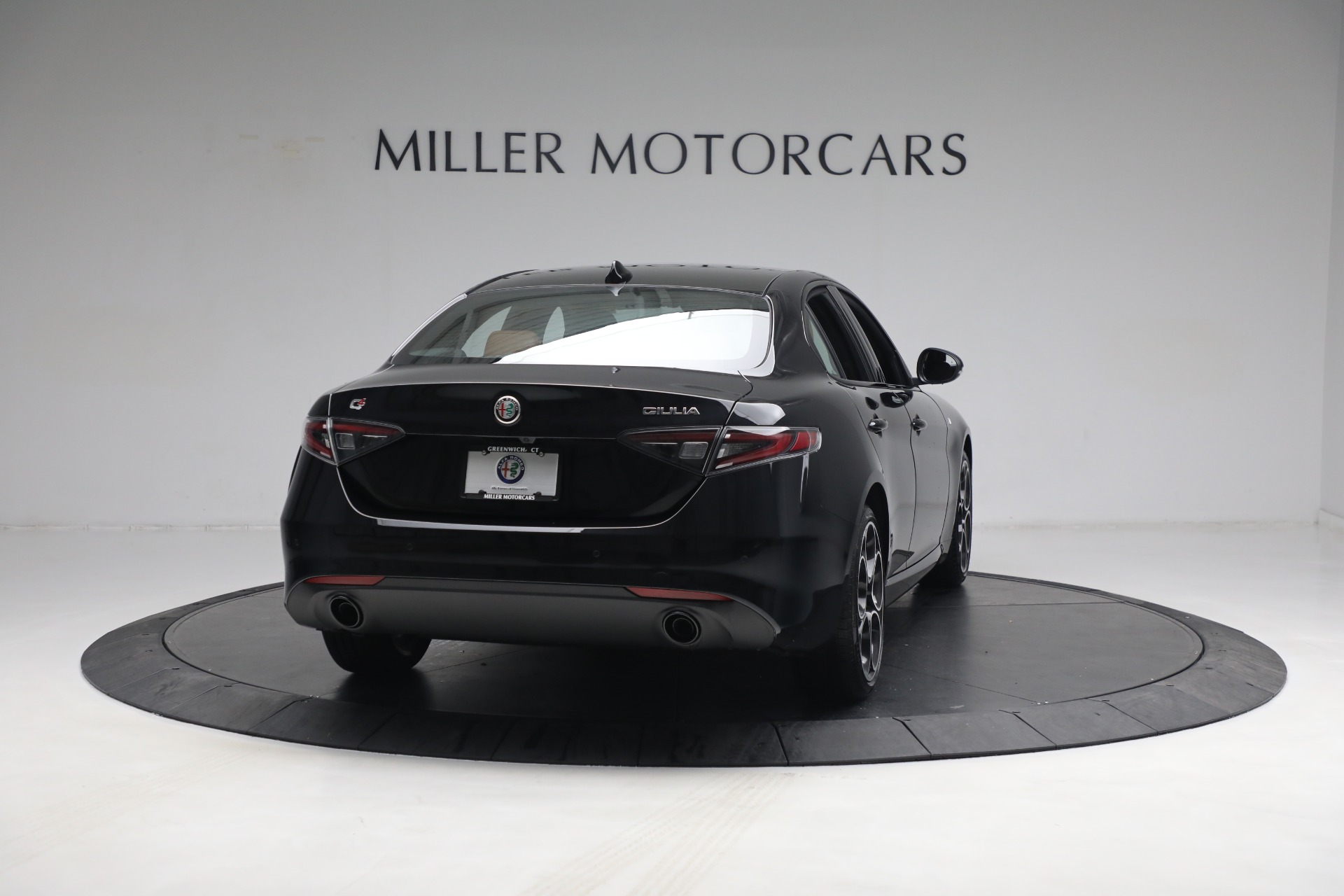 New 2024 Alfa Romeo Giulia Ti | St. Petersburg, FL