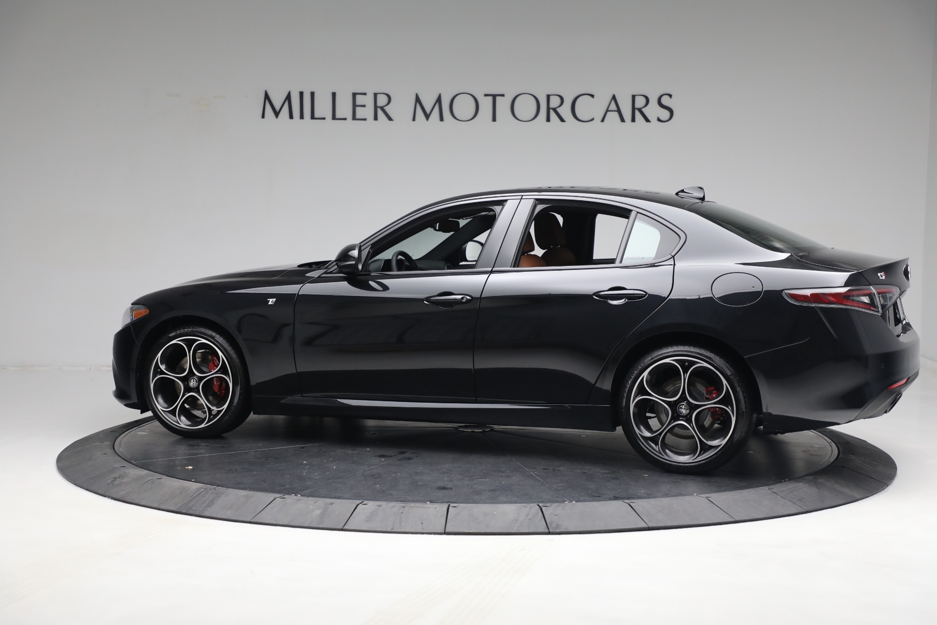New 2024 Alfa Romeo Giulia Ti | St. Petersburg, FL