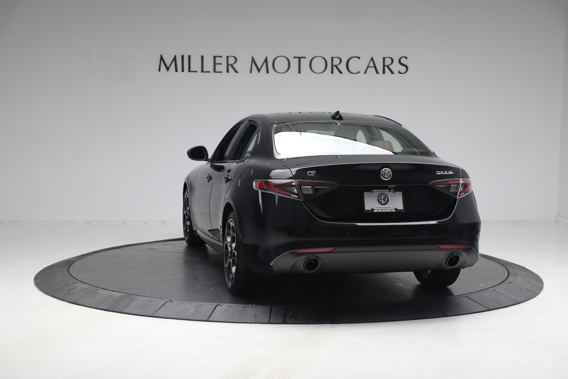 New 2024 Alfa Romeo Giulia Ti | St. Petersburg, FL