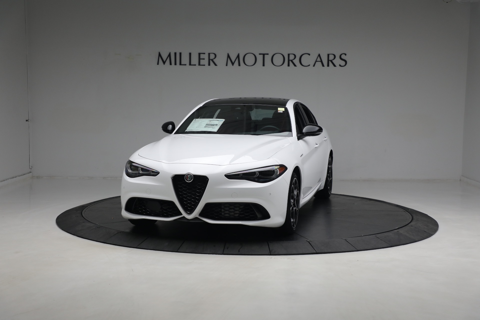 New 2024 Alfa Romeo Giulia Ti | St. Petersburg, FL