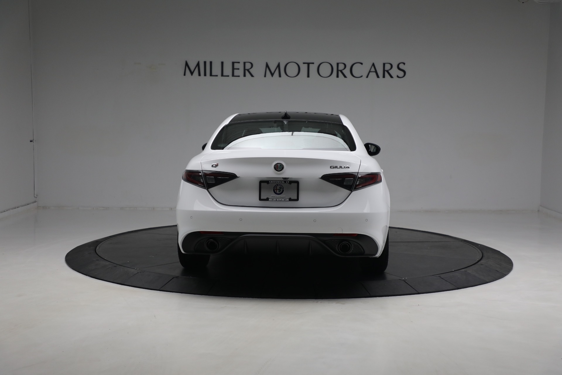 New 2024 Alfa Romeo Giulia Ti | St. Petersburg, FL