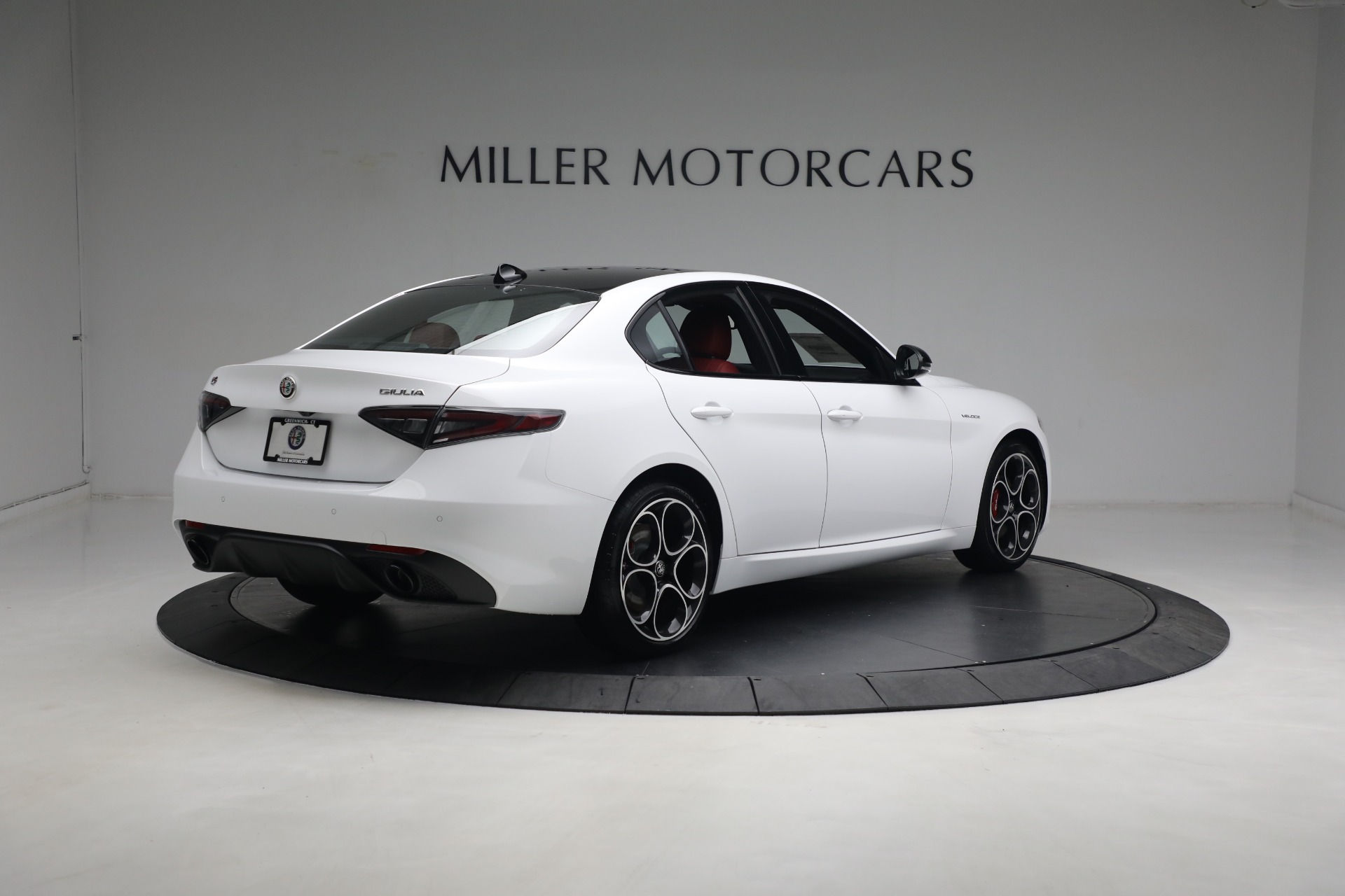 New 2024 Alfa Romeo Giulia Ti | St. Petersburg, FL