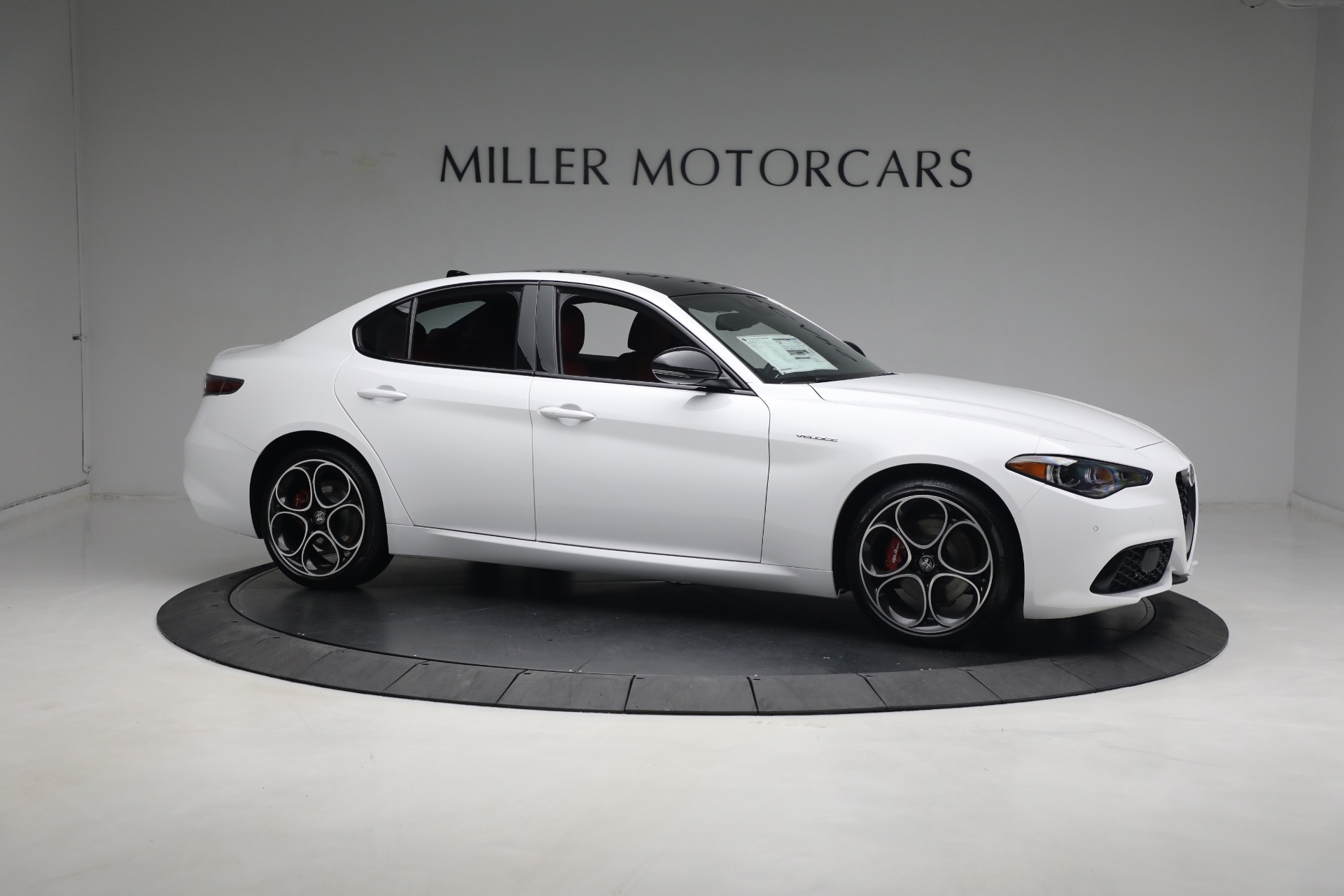 New 2024 Alfa Romeo Giulia Ti | St. Petersburg, FL