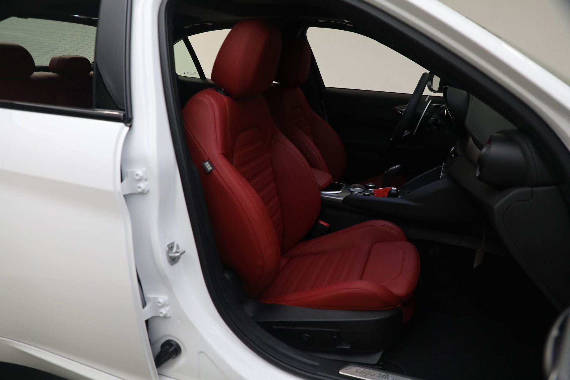 New 2024 Alfa Romeo Giulia Ti | St. Petersburg, FL