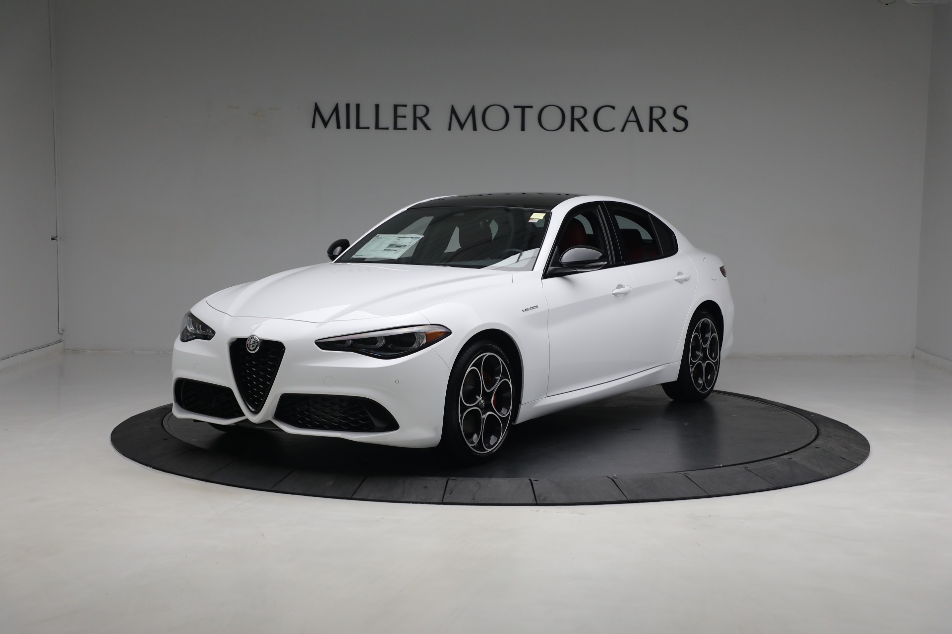 New 2024 Alfa Romeo Giulia Ti | St. Petersburg, FL