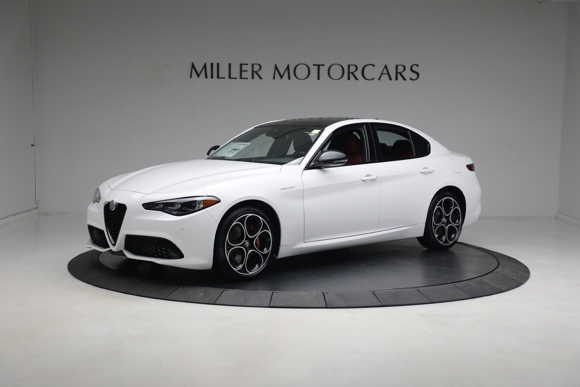 New 2024 Alfa Romeo Giulia Ti | St. Petersburg, FL