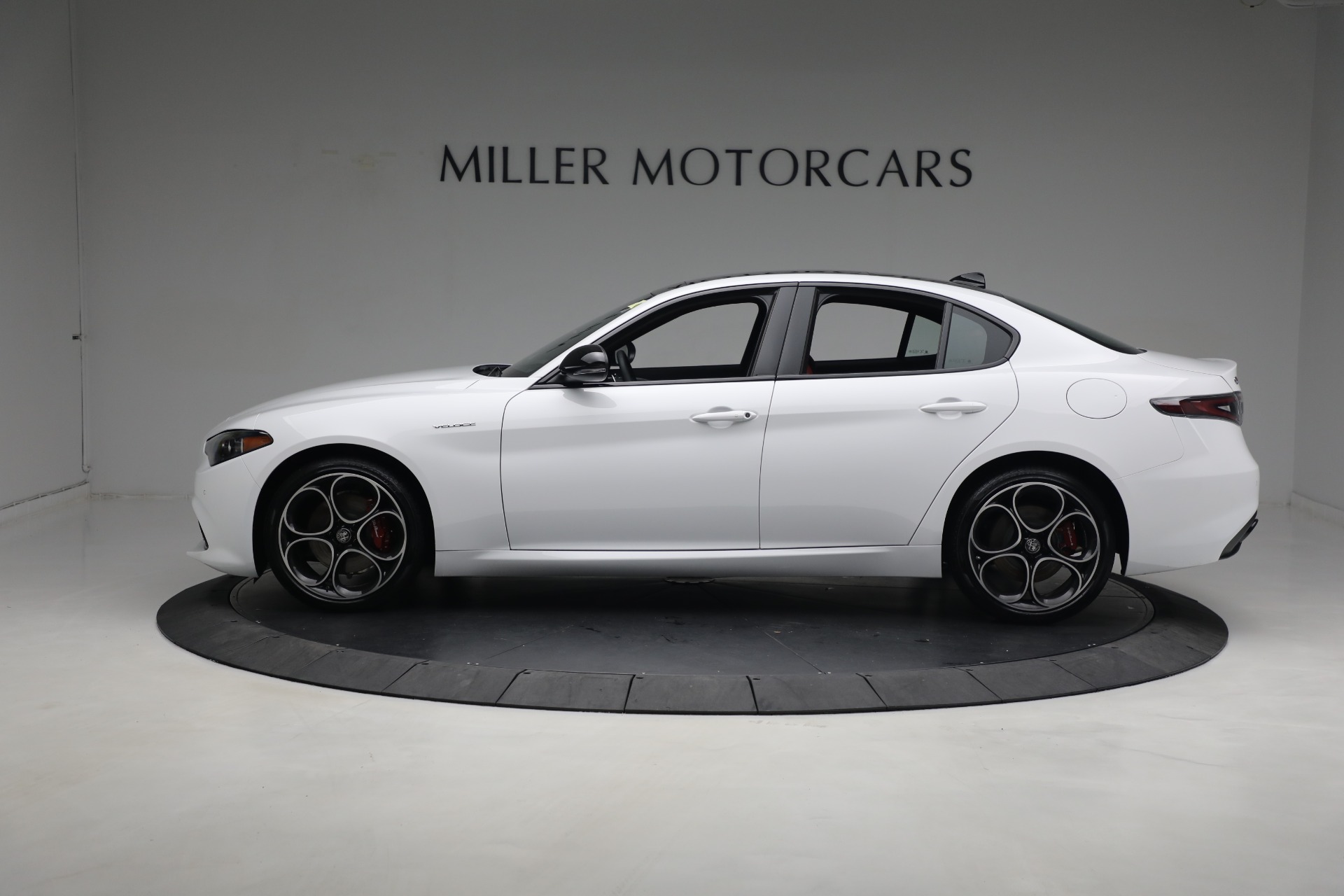 New 2024 Alfa Romeo Giulia Ti | St. Petersburg, FL