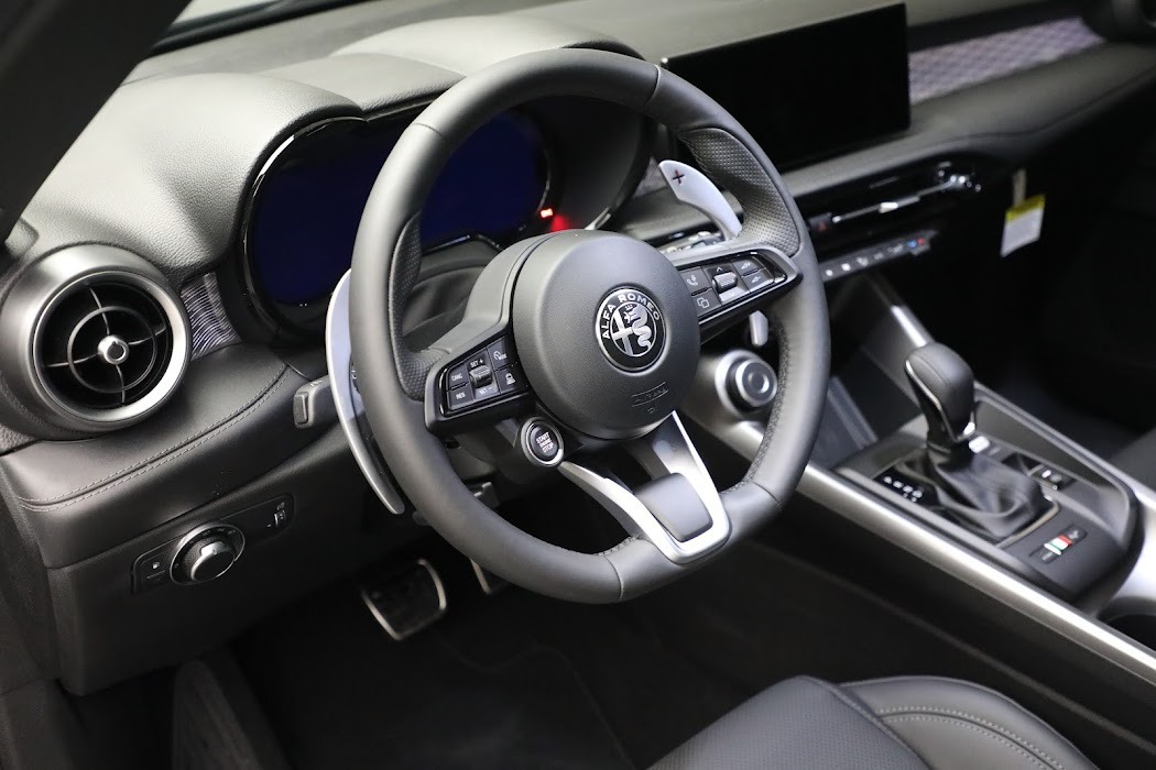 New 2024 Alfa Romeo Tonale Ti | St. Petersburg, FL