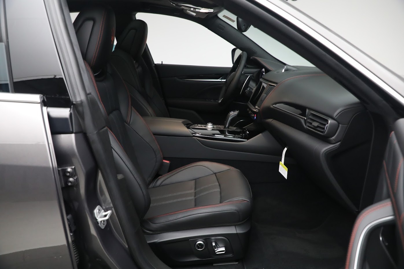 New 2024 Maserati Levante GT | St. Petersburg, FL