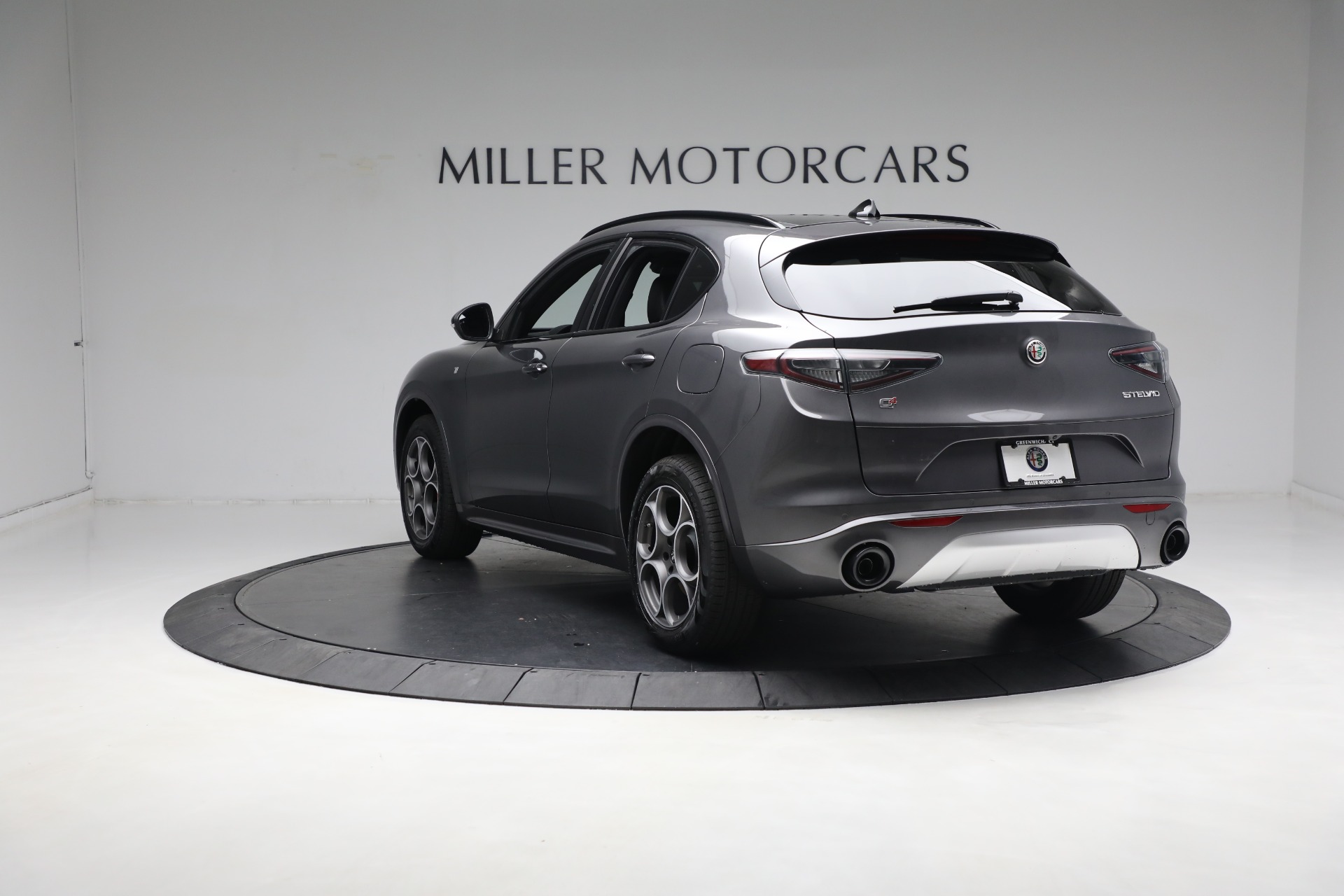New 2024 Alfa Romeo Stelvio Ti | St. Petersburg, FL