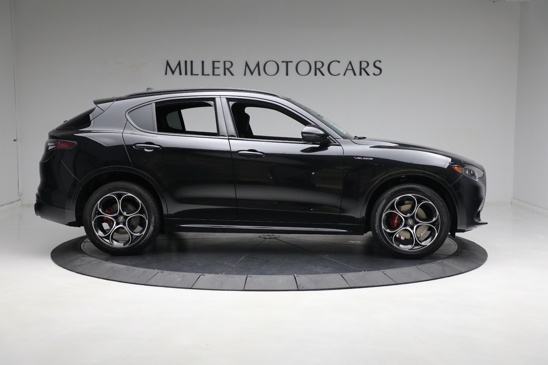 New 2024 Alfa Romeo Stelvio Veloce | St. Petersburg, FL
