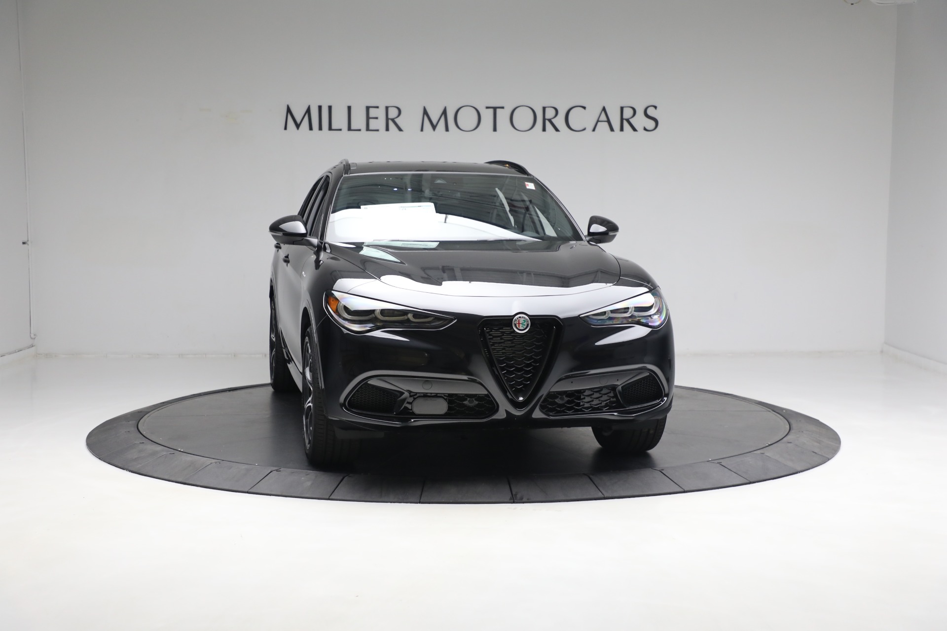 New 2024 Alfa Romeo Stelvio Veloce | St. Petersburg, FL