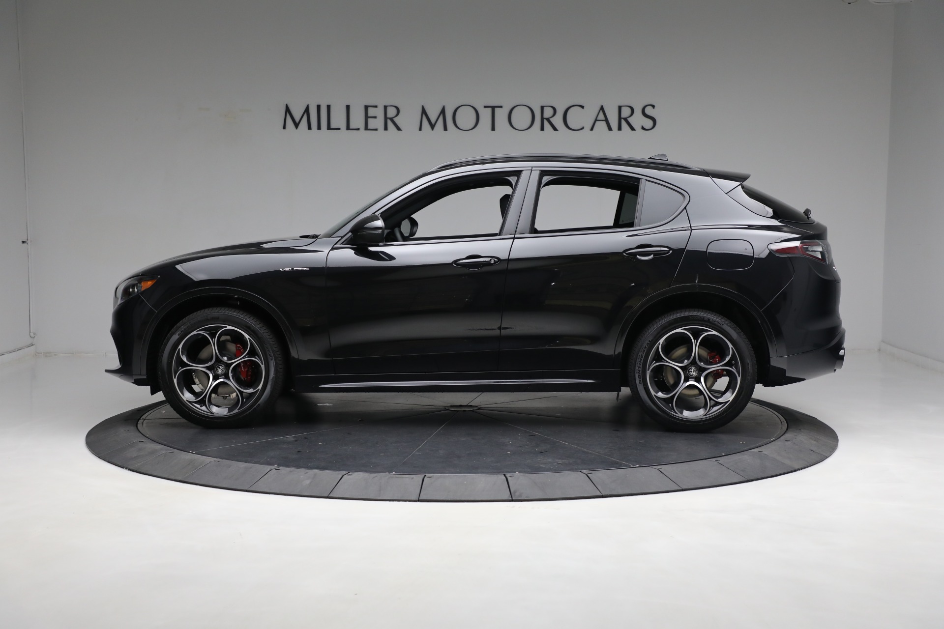 New 2024 Alfa Romeo Stelvio Veloce | St. Petersburg, FL