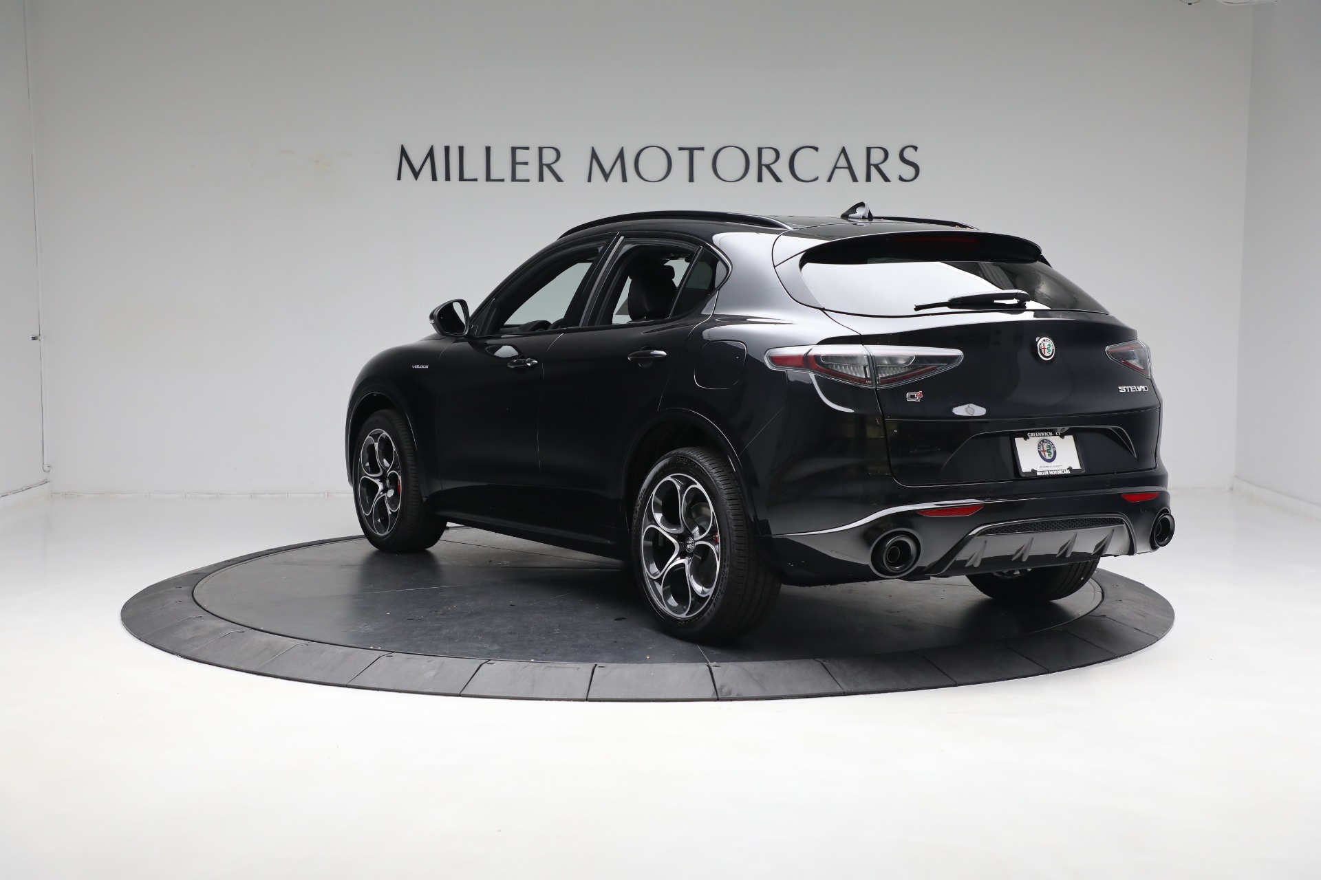 New 2024 Alfa Romeo Stelvio Veloce | St. Petersburg, FL