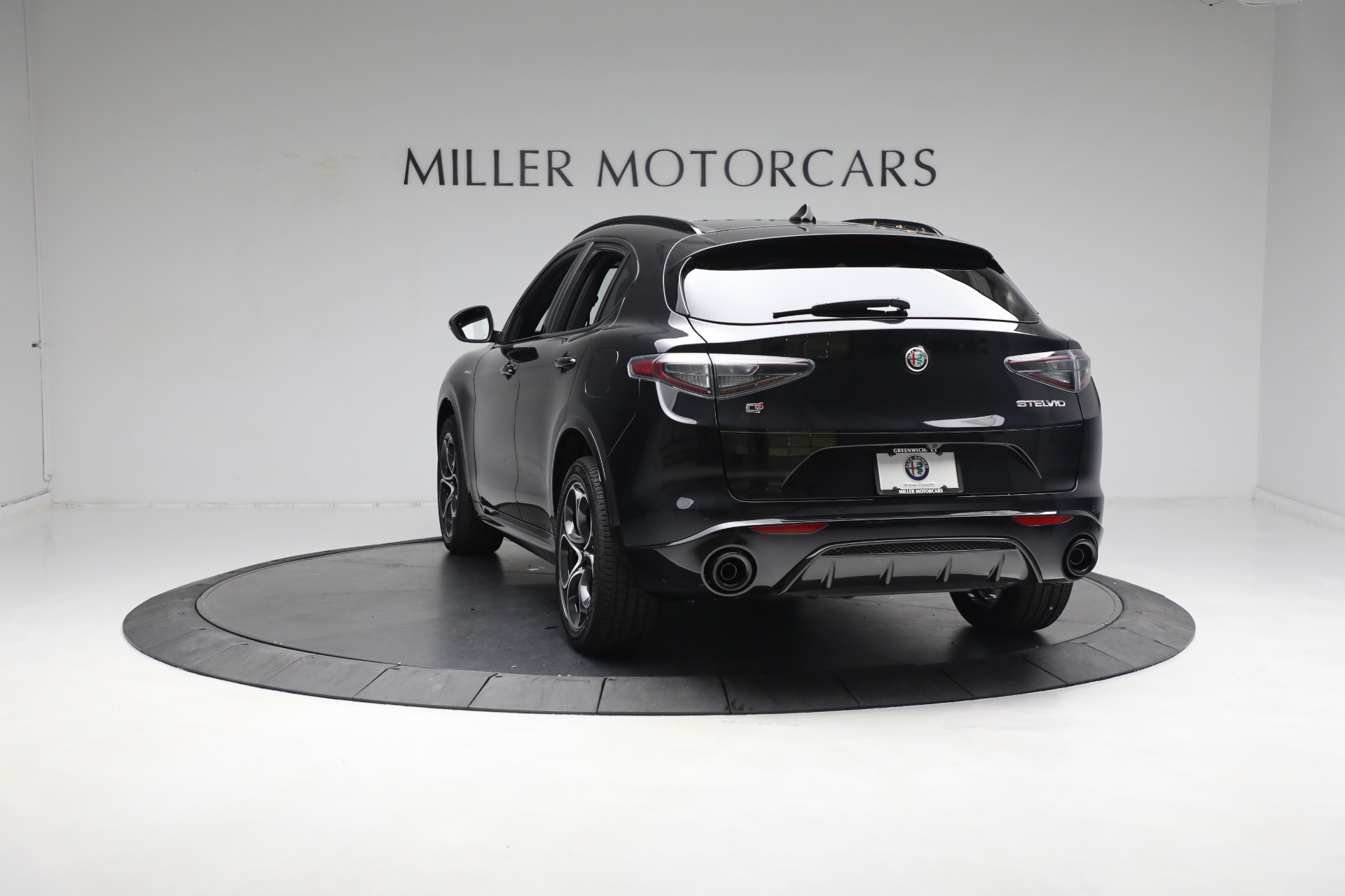 New 2024 Alfa Romeo Stelvio Veloce | St. Petersburg, FL