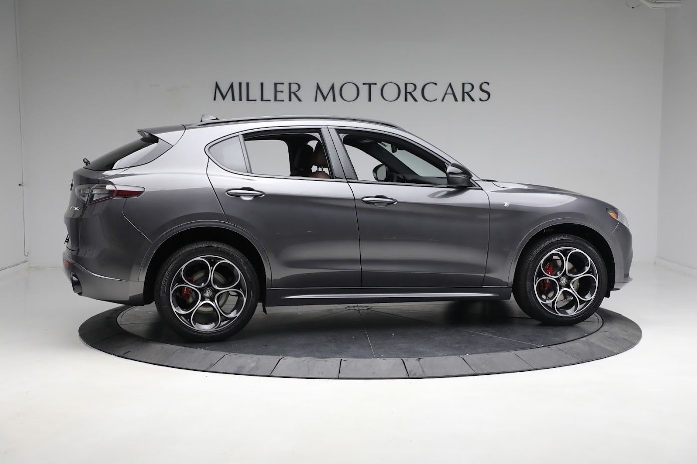New 2024 Alfa Romeo Stelvio Ti | St. Petersburg, FL