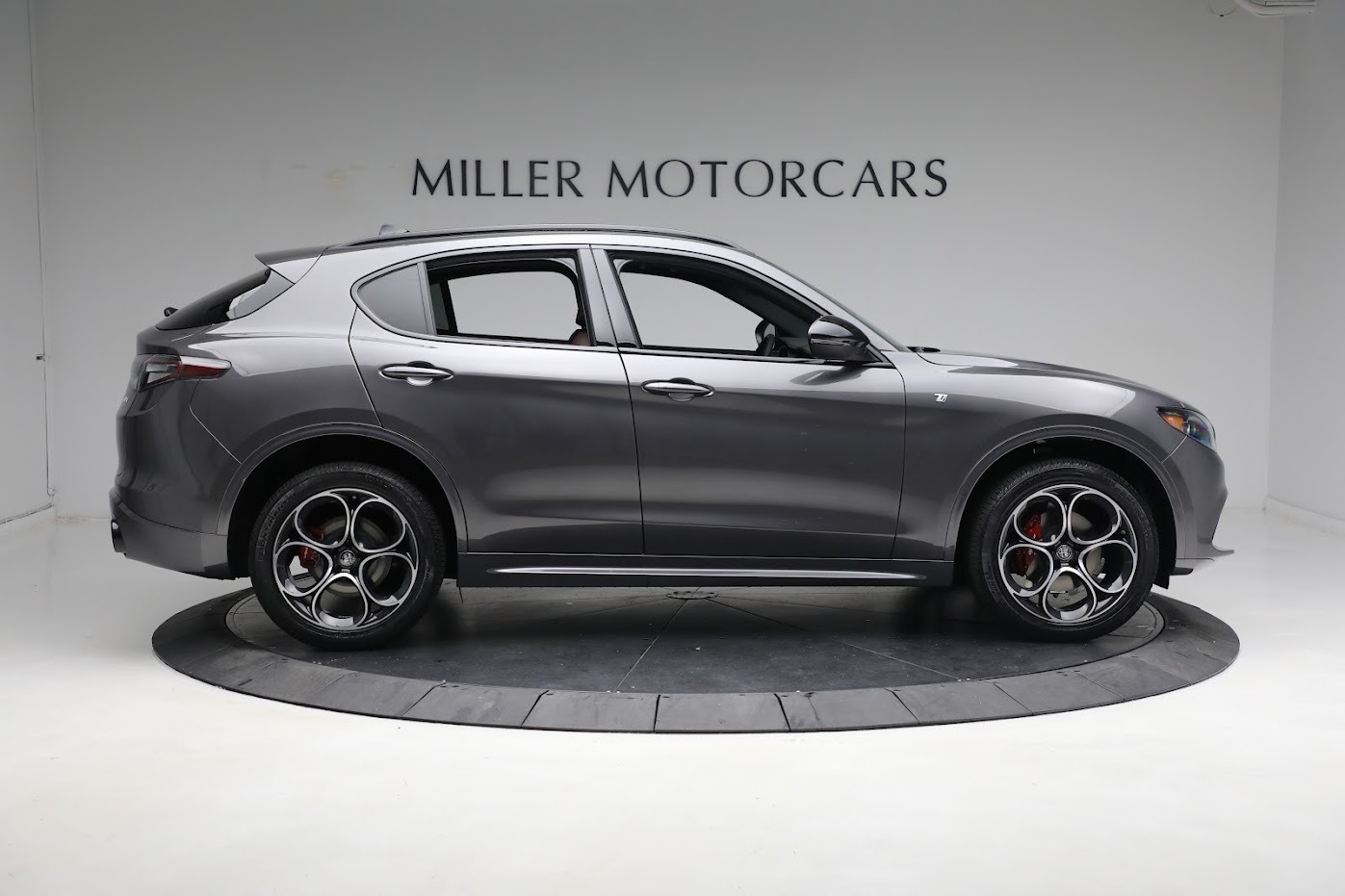 New 2024 Alfa Romeo Stelvio Ti | St. Petersburg, FL