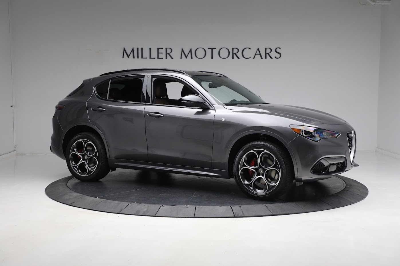 New 2024 Alfa Romeo Stelvio Ti | St. Petersburg, FL