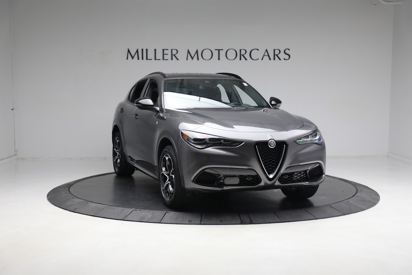 New 2024 Alfa Romeo Stelvio Ti | St. Petersburg, FL