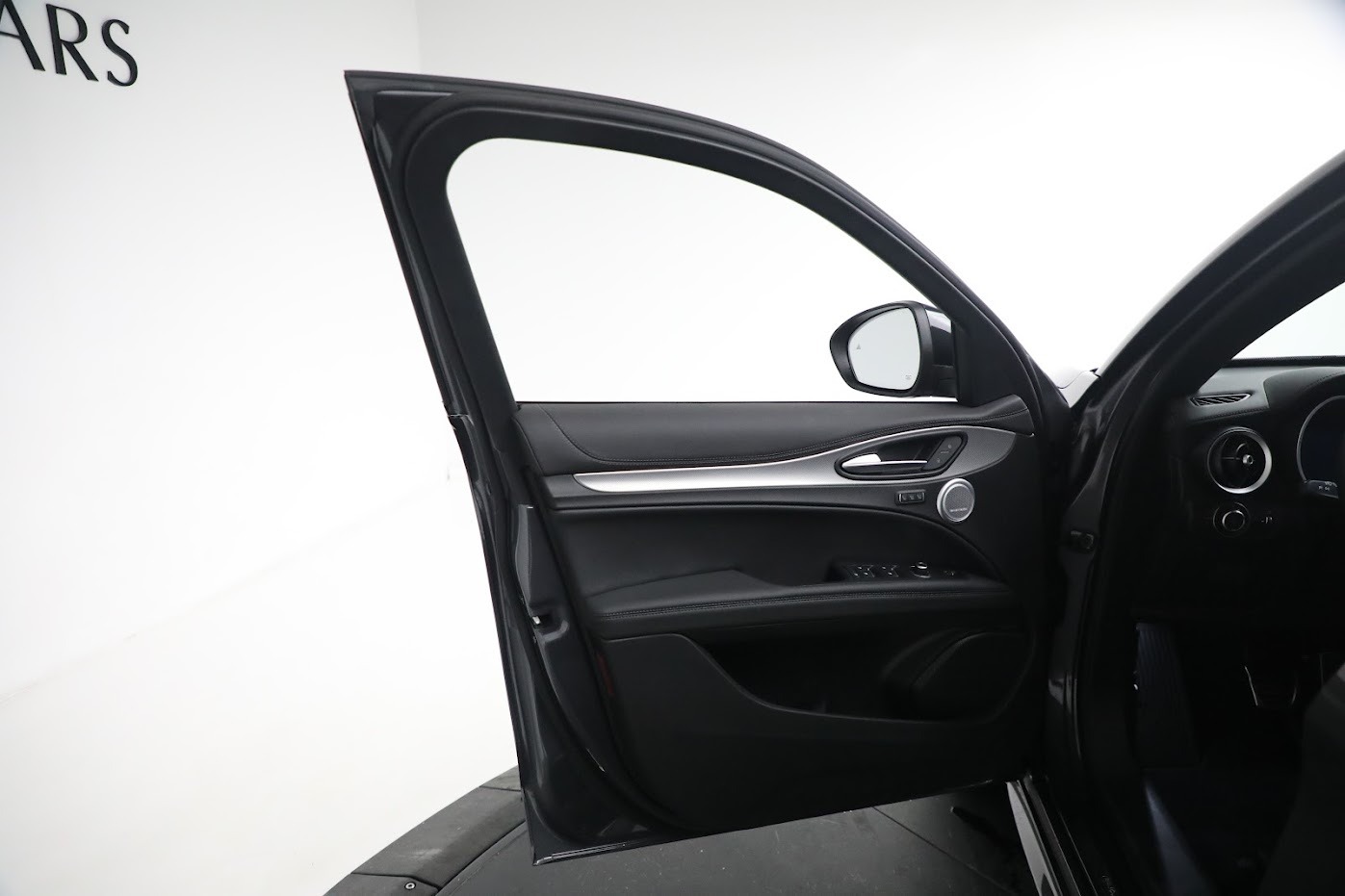 New 2024 Alfa Romeo Stelvio Ti | St. Petersburg, FL