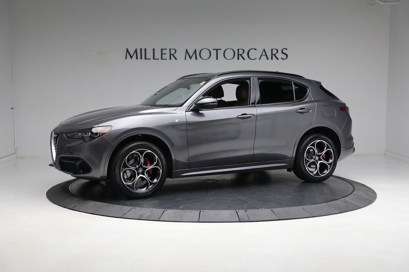 New 2024 Alfa Romeo Stelvio Ti | St. Petersburg, FL