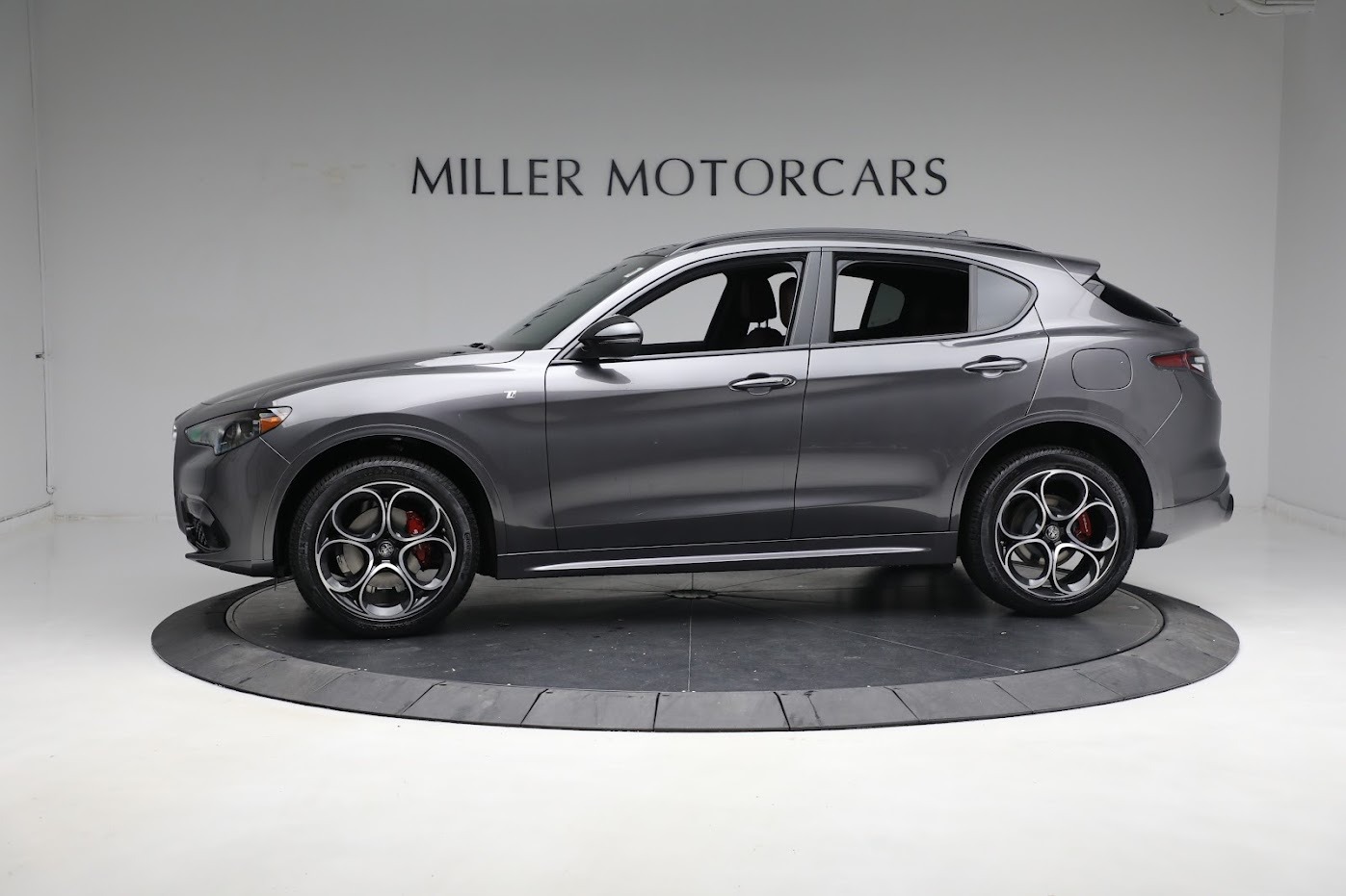 New 2024 Alfa Romeo Stelvio Ti | St. Petersburg, FL