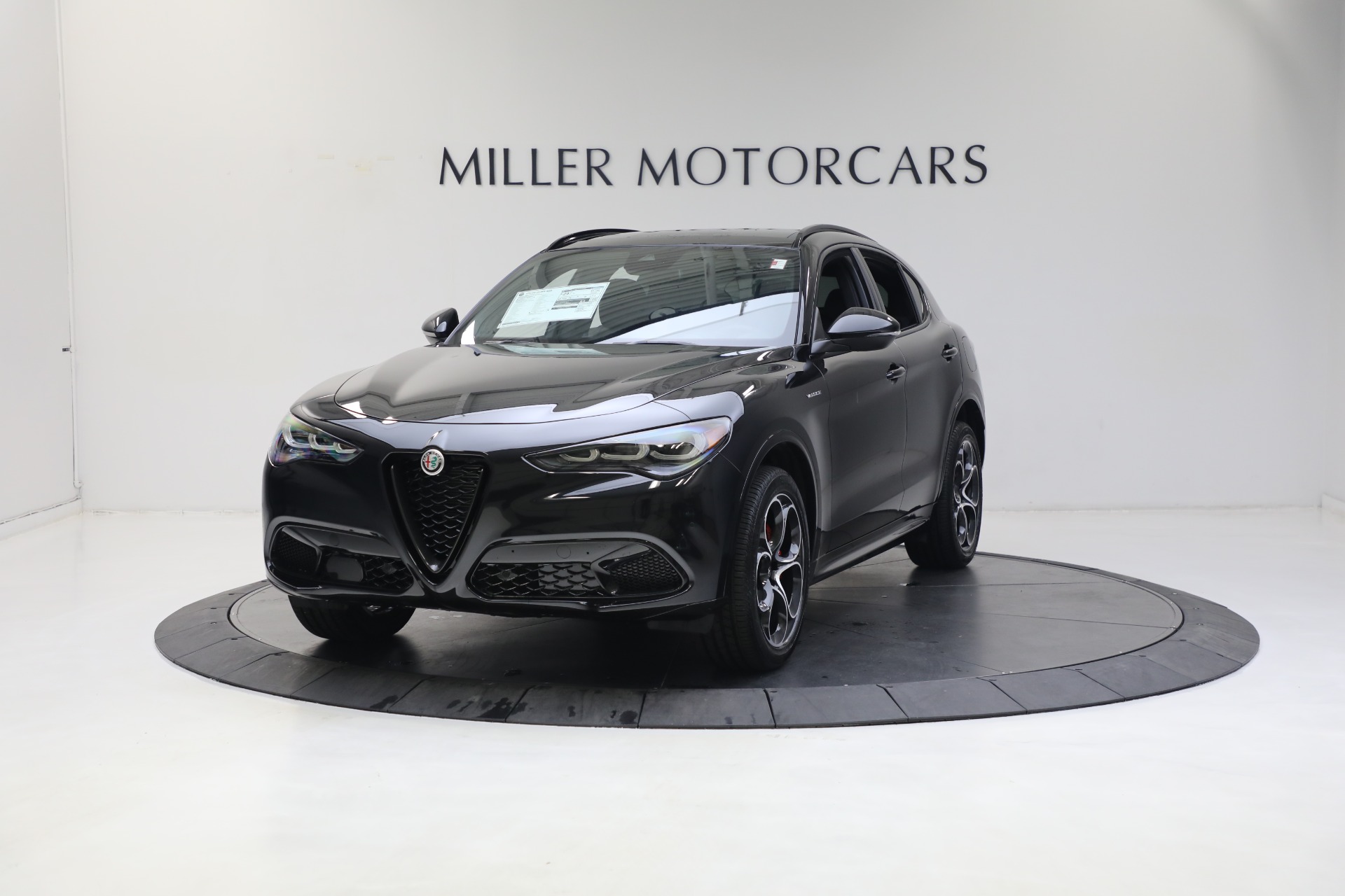 New 2024 Alfa Romeo Stelvio Veloce | St. Petersburg, FL
