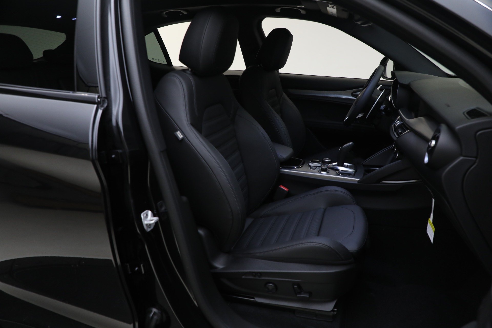New 2024 Alfa Romeo Stelvio Veloce | St. Petersburg, FL