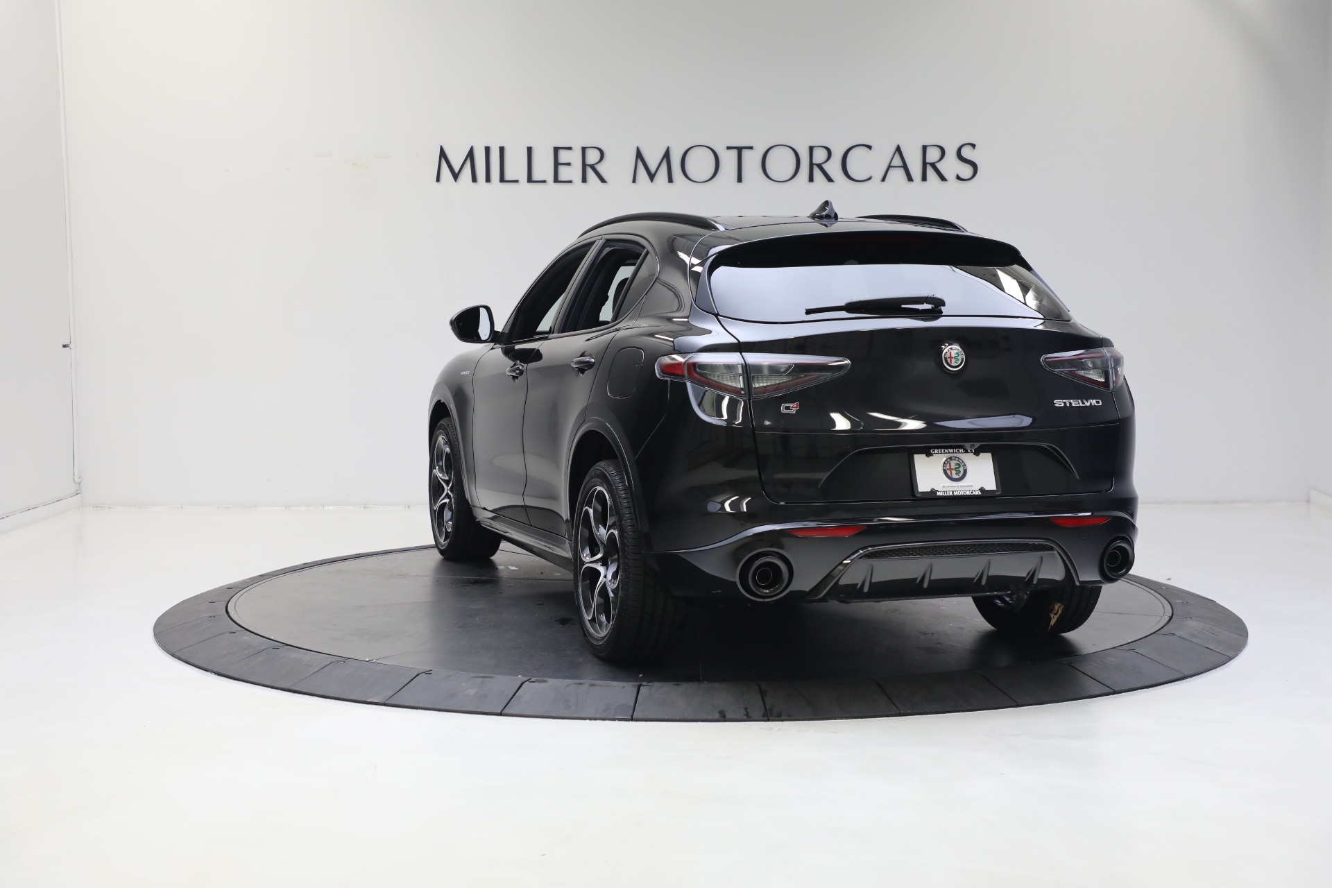 New 2024 Alfa Romeo Stelvio Veloce | St. Petersburg, FL